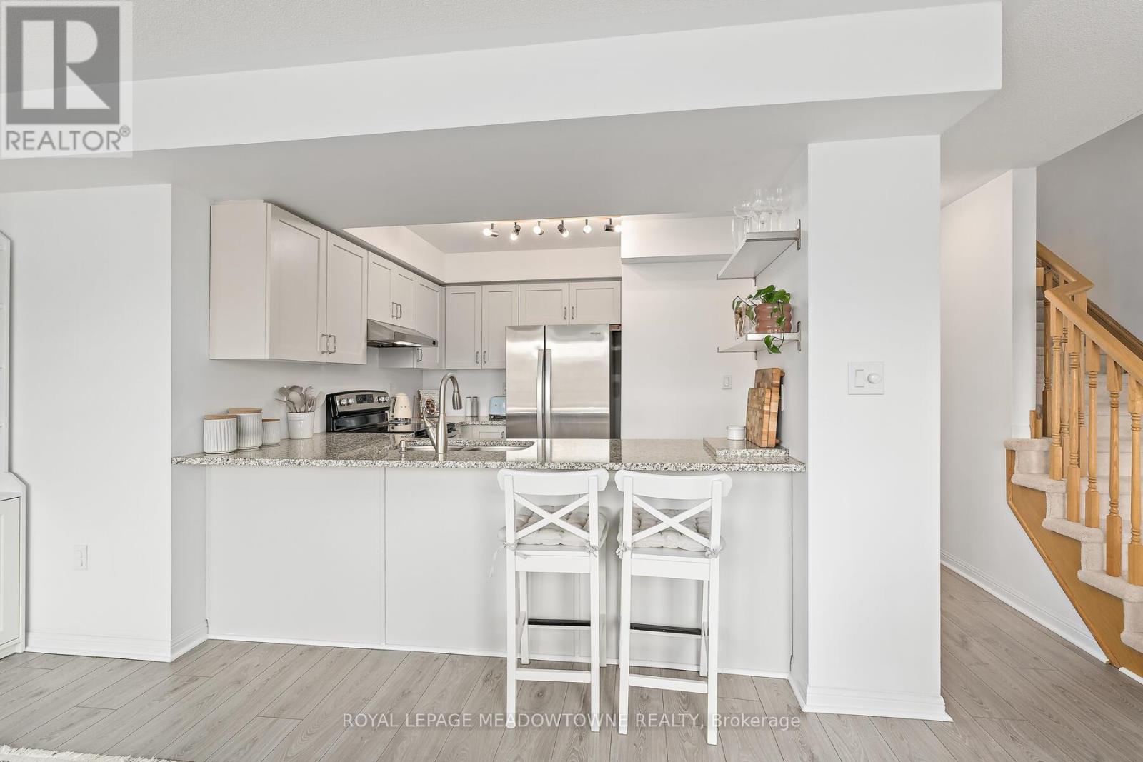 42 - 2614 Dashwood Drive, Oakville, Ontario  L6M 0K5 - Photo 10 - W12900946