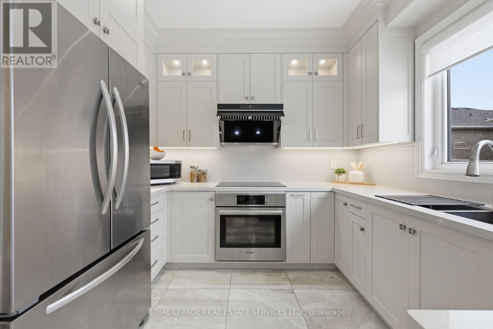 5087 Silverwater Mill Crescent, Mississauga, Ontario  L5V 2B6 - Photo 20 - W12901064