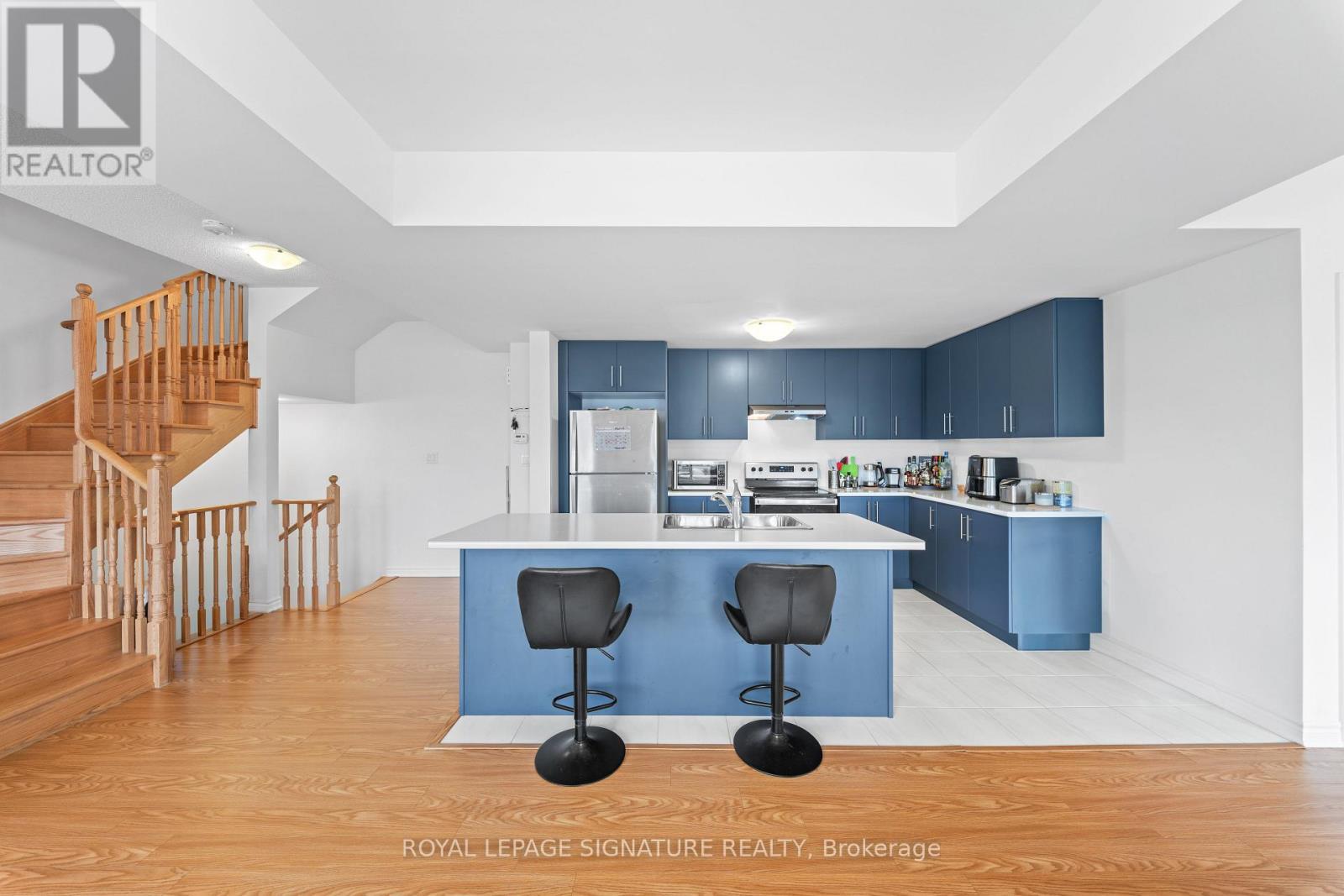 3 - 429 Dougall Avenue W, Caledon, Ontario  L7C 4L5 - Photo 6 - W12901144