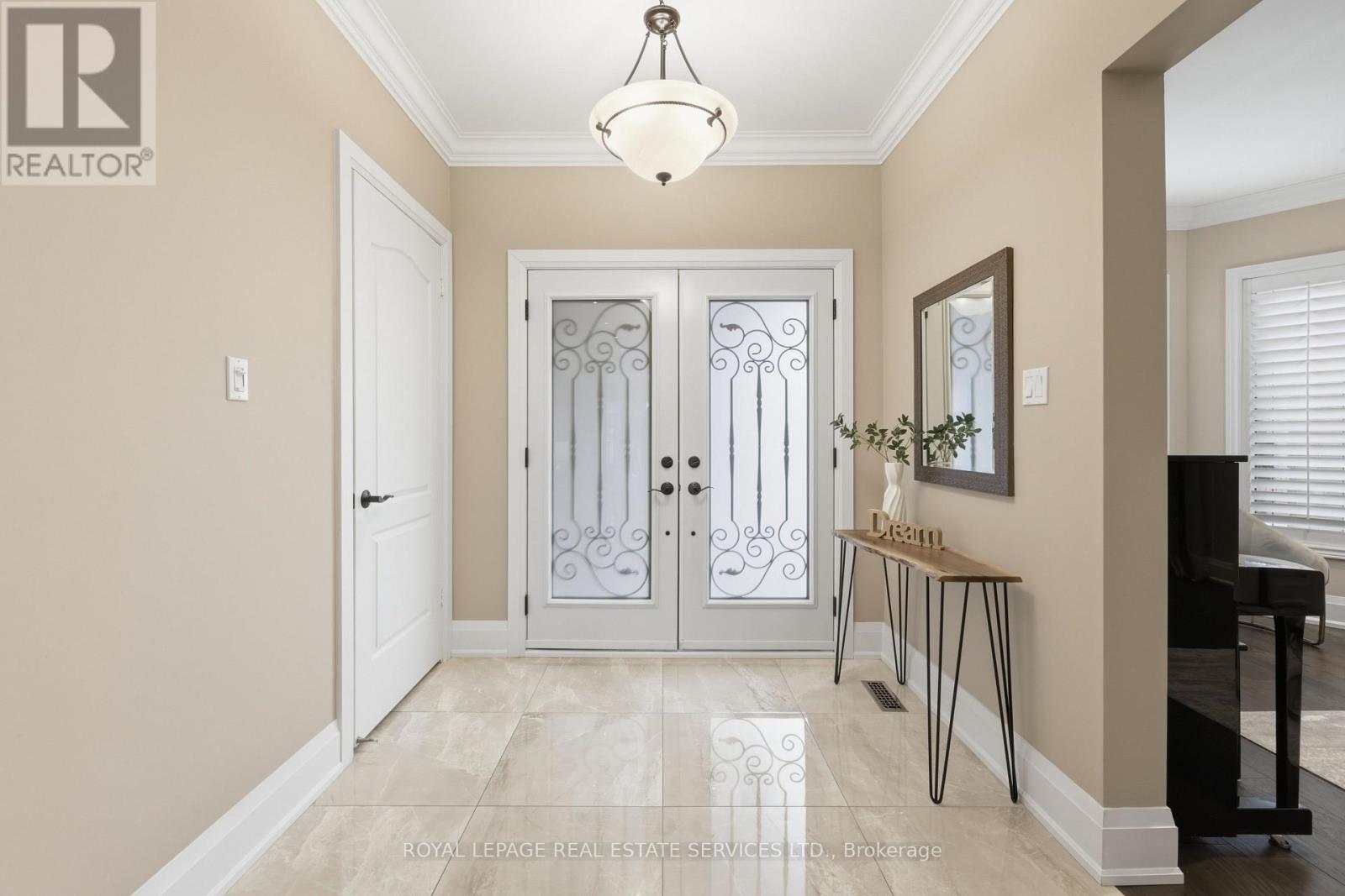 5087 Silverwater Mill Crescent, Mississauga, Ontario  L5V 2B6 - Photo 8 - W12901064