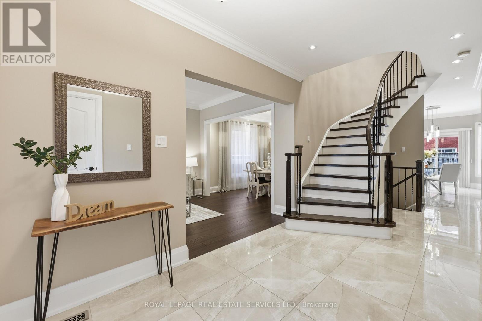 5087 Silverwater Mill Crescent, Mississauga, Ontario  L5V 2B6 - Photo 9 - W12901064