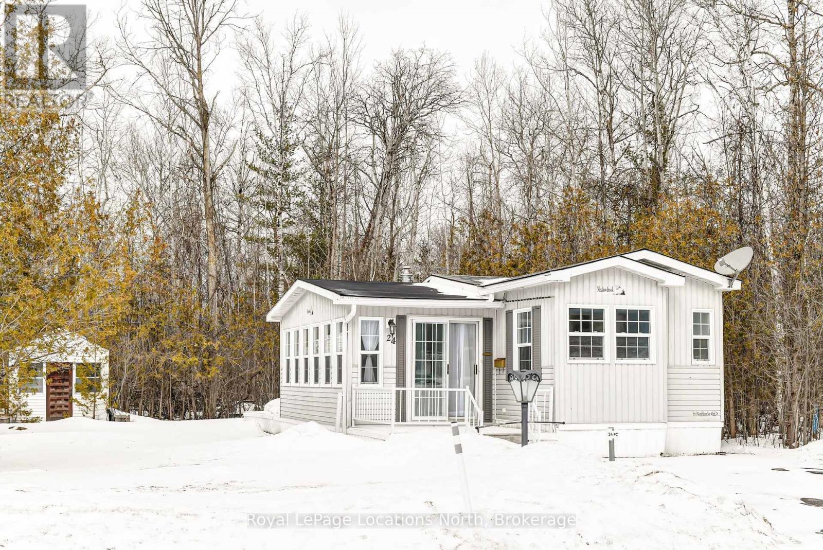 24 Prince Charles Avenue N, Springwater, Ontario  L0L 1P0 - Photo 32 - S12901452