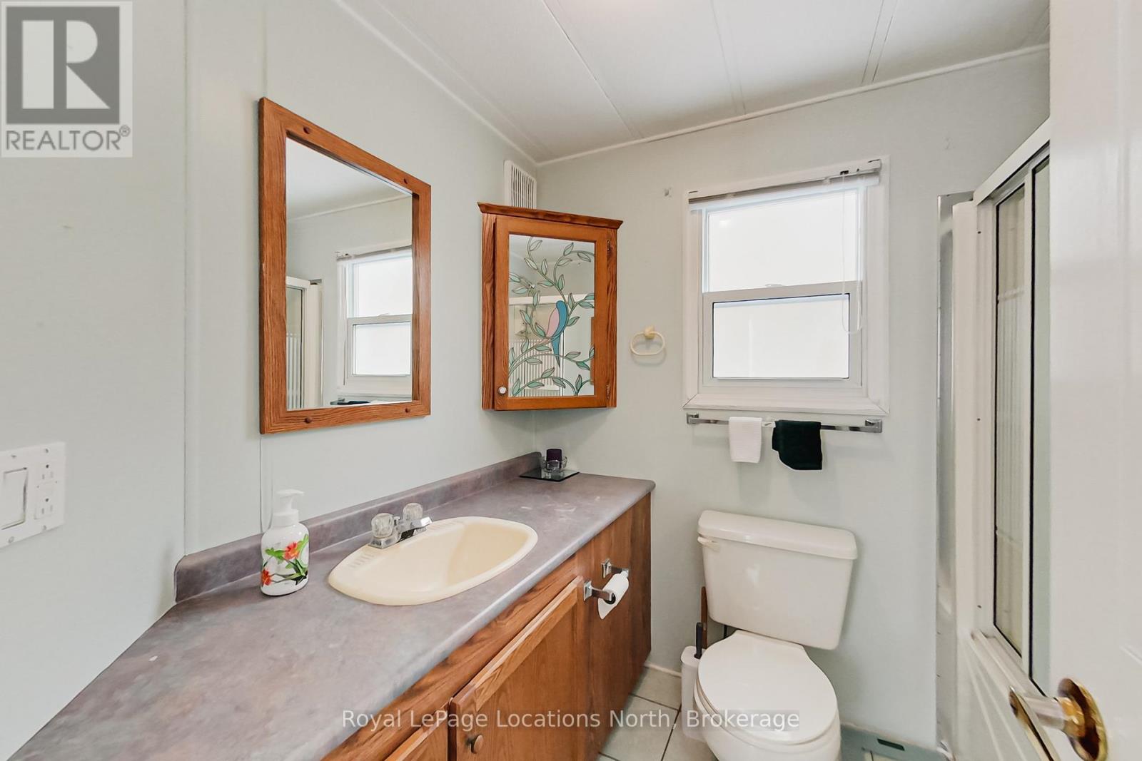 24 Prince Charles Avenue N, Springwater, Ontario  L0L 1P0 - Photo 9 - S12901452