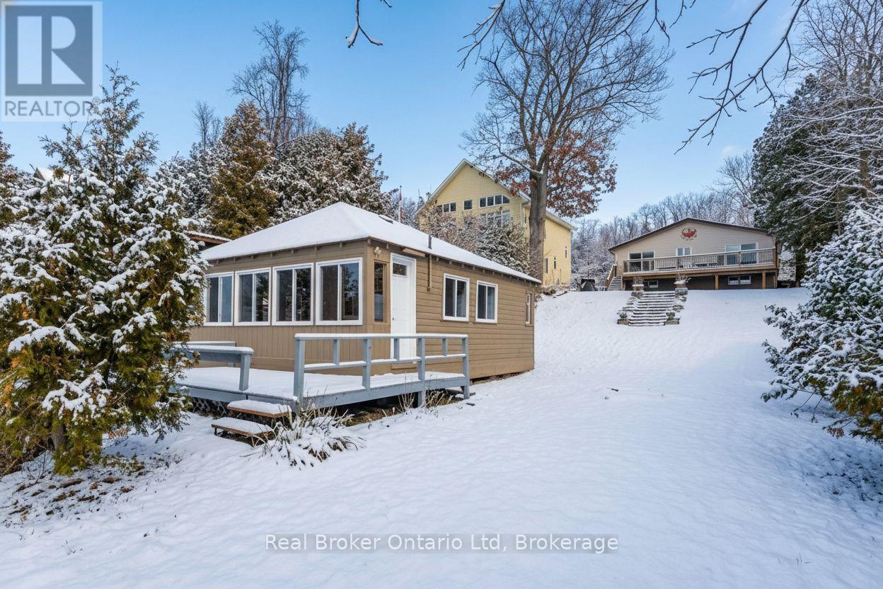 1948 Tiny Beaches Road South Road S, Tiny, Ontario  L0L 1P1 - Photo 2 - S12901472