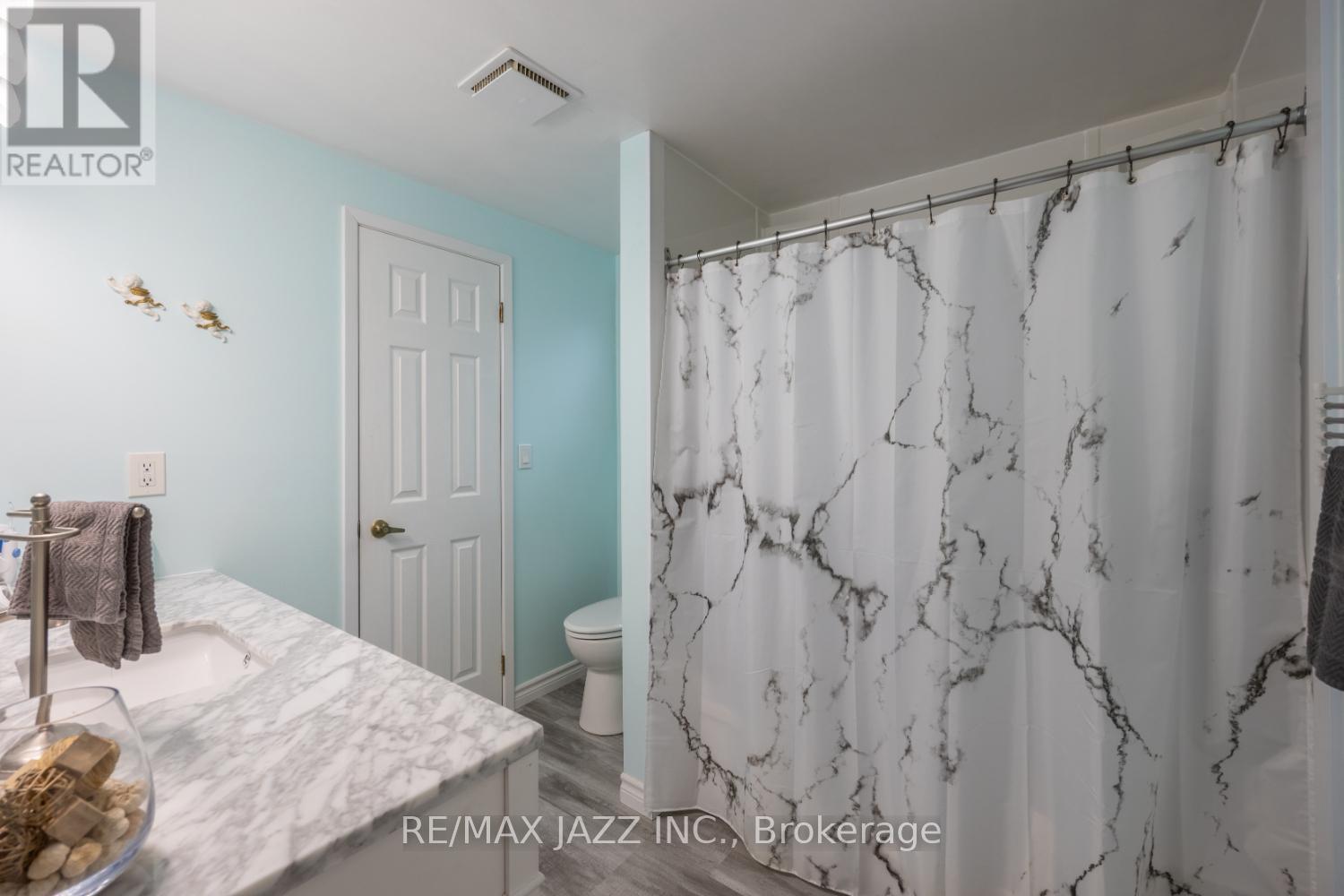 213 Wilmot Trail, Clarington (Bowmanville), Ontario  L1B 1A9 - Photo 10 - E12901306