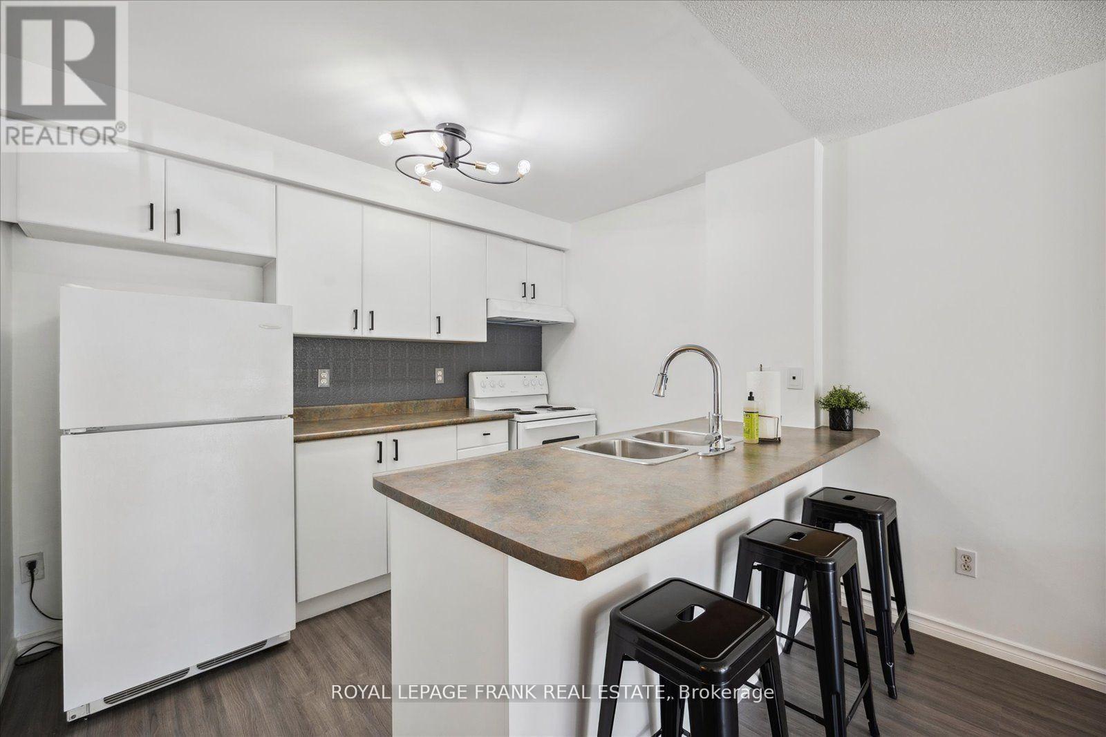 104 - 91 Aspen Springs Drive, Clarington (Bowmanville), Ontario  L1C 5J9 - Photo 6 - E12901406