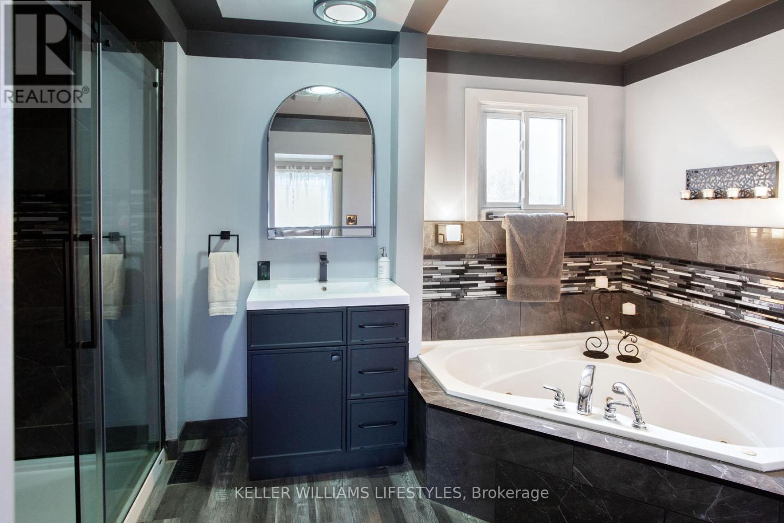 22 Charles Street, Thames Centre (Dorchester), Ontario  N0L 1G2 - Photo 12 - X12901342