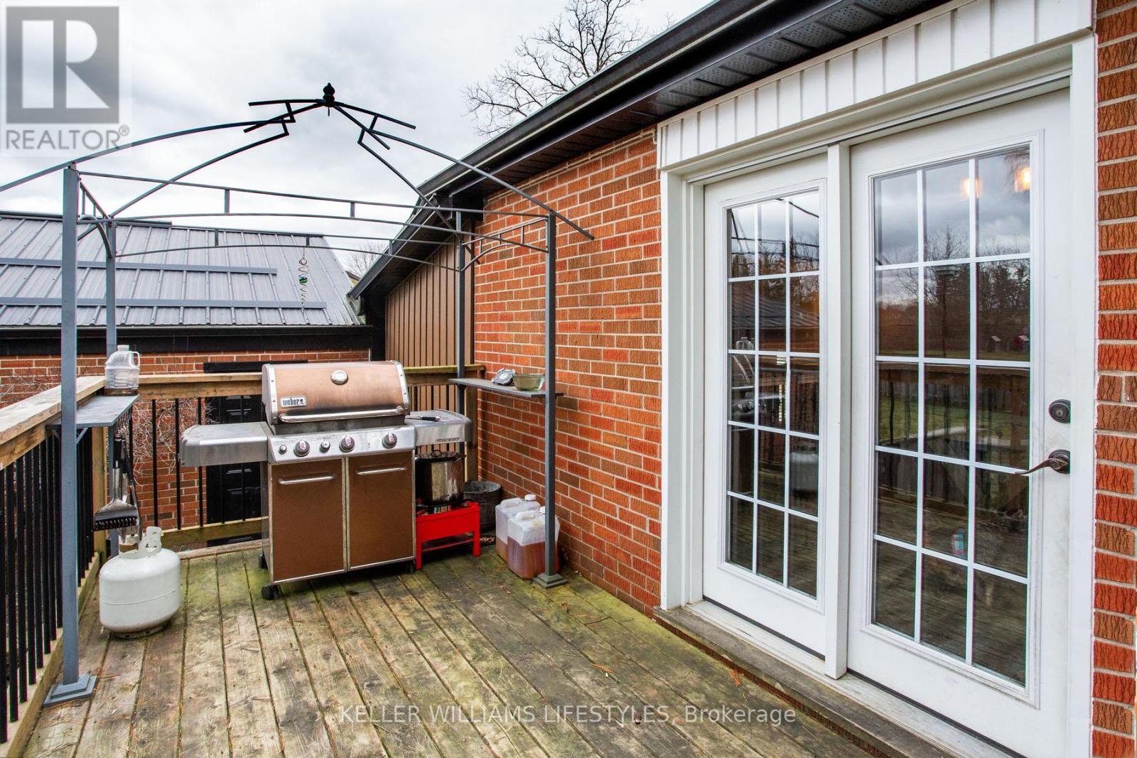 22 Charles Street, Thames Centre (Dorchester), Ontario  N0L 1G2 - Photo 33 - X12901342