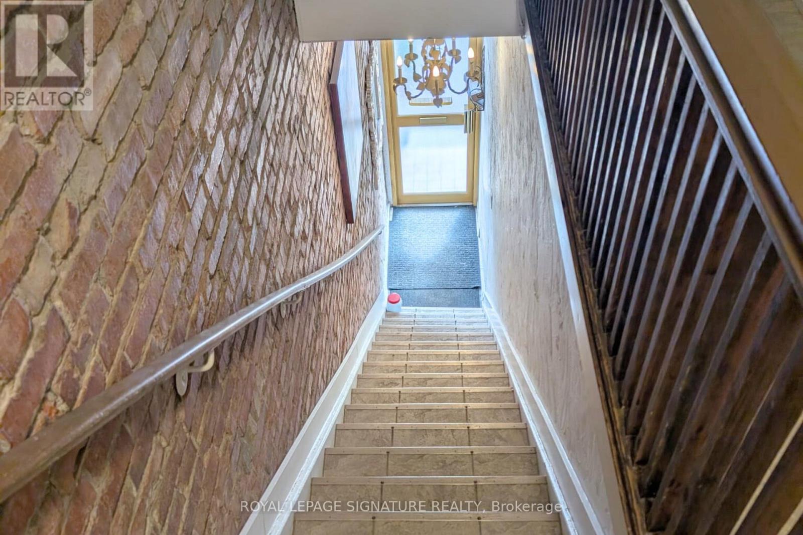 3rd Floor - 784 College Street, Toronto, Ontario  M6G 1C6 - Photo 2 - C12901322