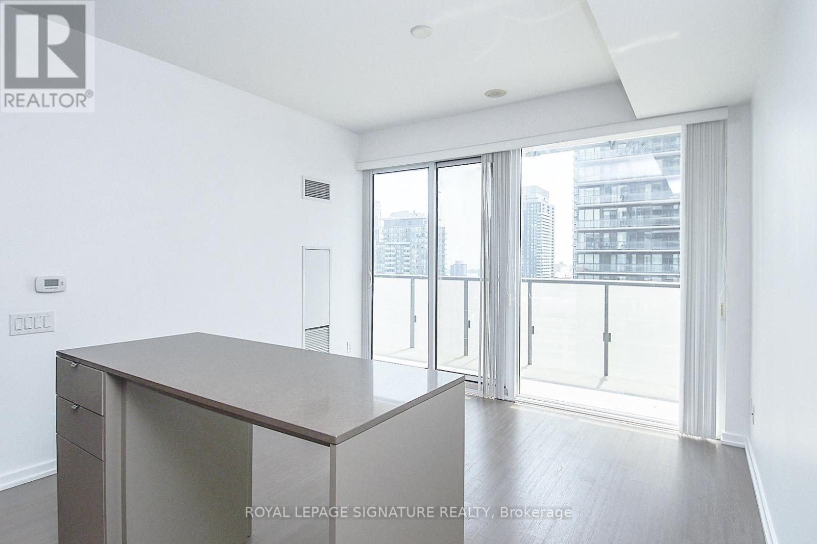 2007 - 101 Peter Street, Toronto, Ontario  M5V 2G8 - Photo 3 - C12901370