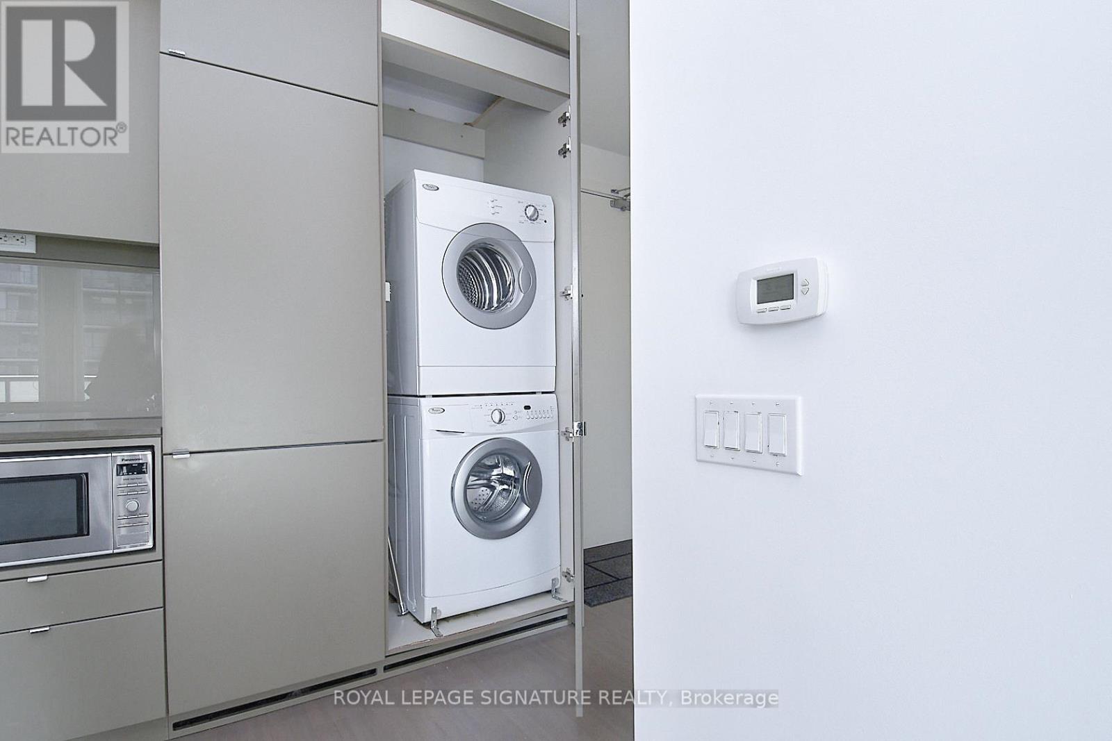 2007 - 101 Peter Street, Toronto, Ontario  M5V 2G8 - Photo 5 - C12901370