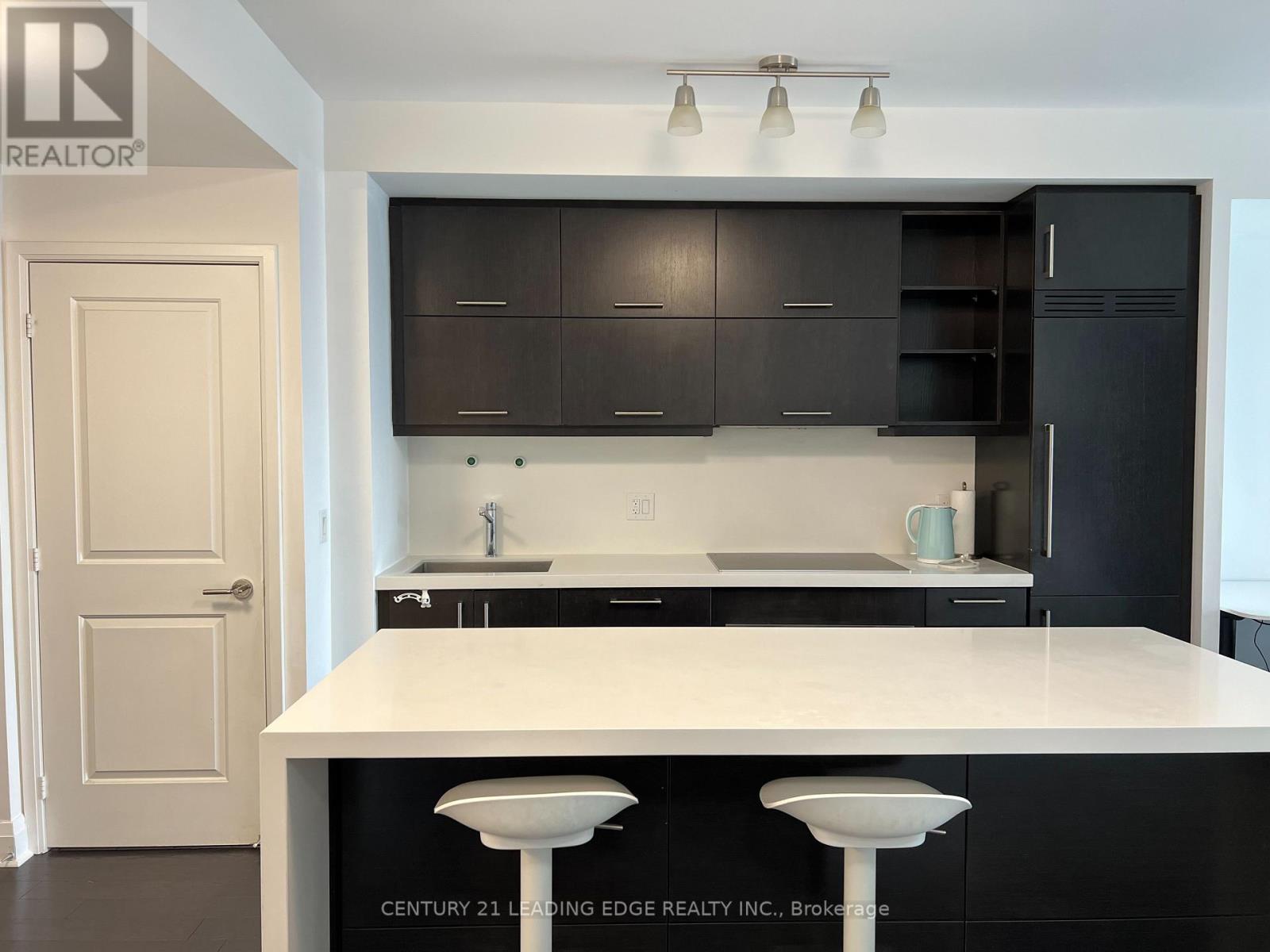 3705 - 1080 Bay Street, Toronto, Ontario  M5S 0A5 - Photo 8 - C12901380