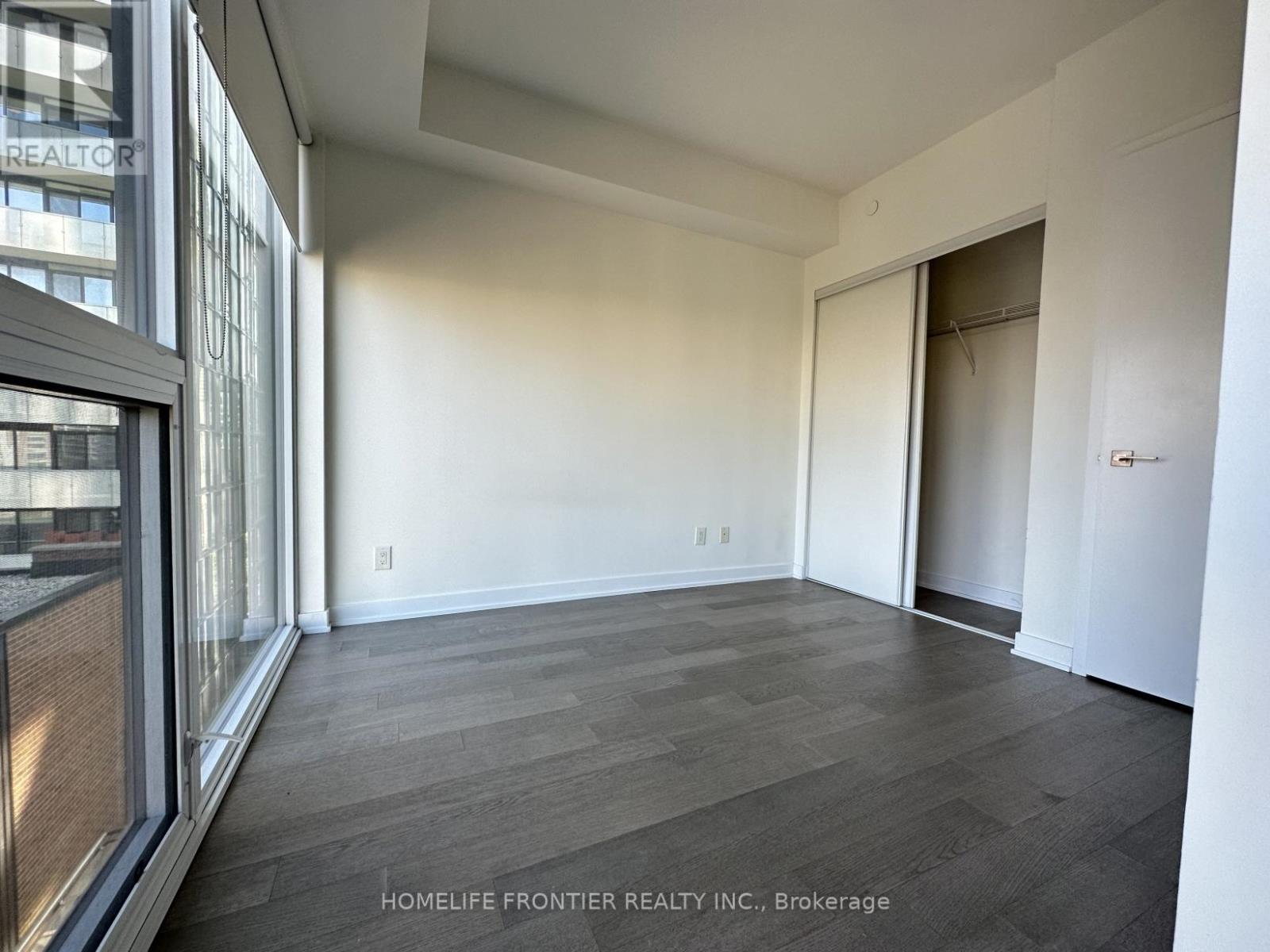 907 - 17 Dundonald Street, Toronto, Ontario  M4Y 1K3 - Photo 6 - C12901412