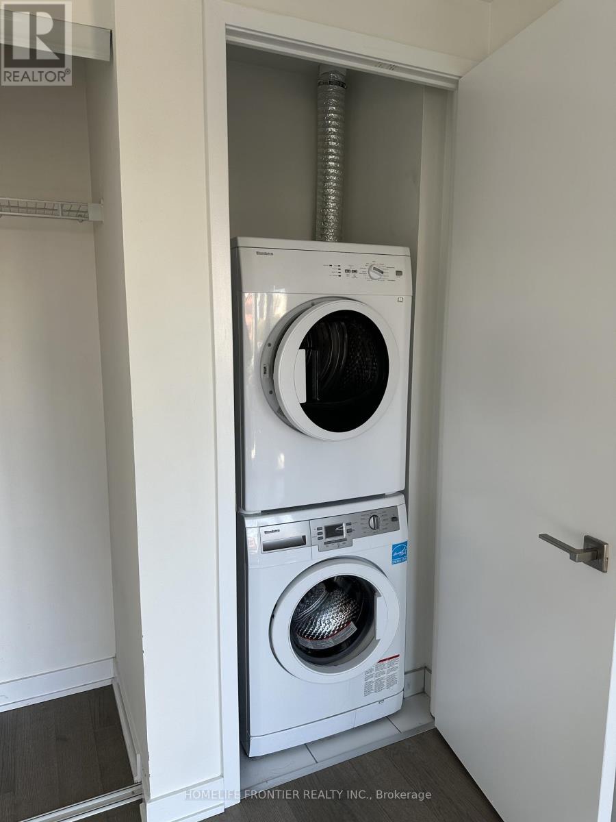 907 - 17 Dundonald Street, Toronto, Ontario  M4Y 1K3 - Photo 9 - C12901412