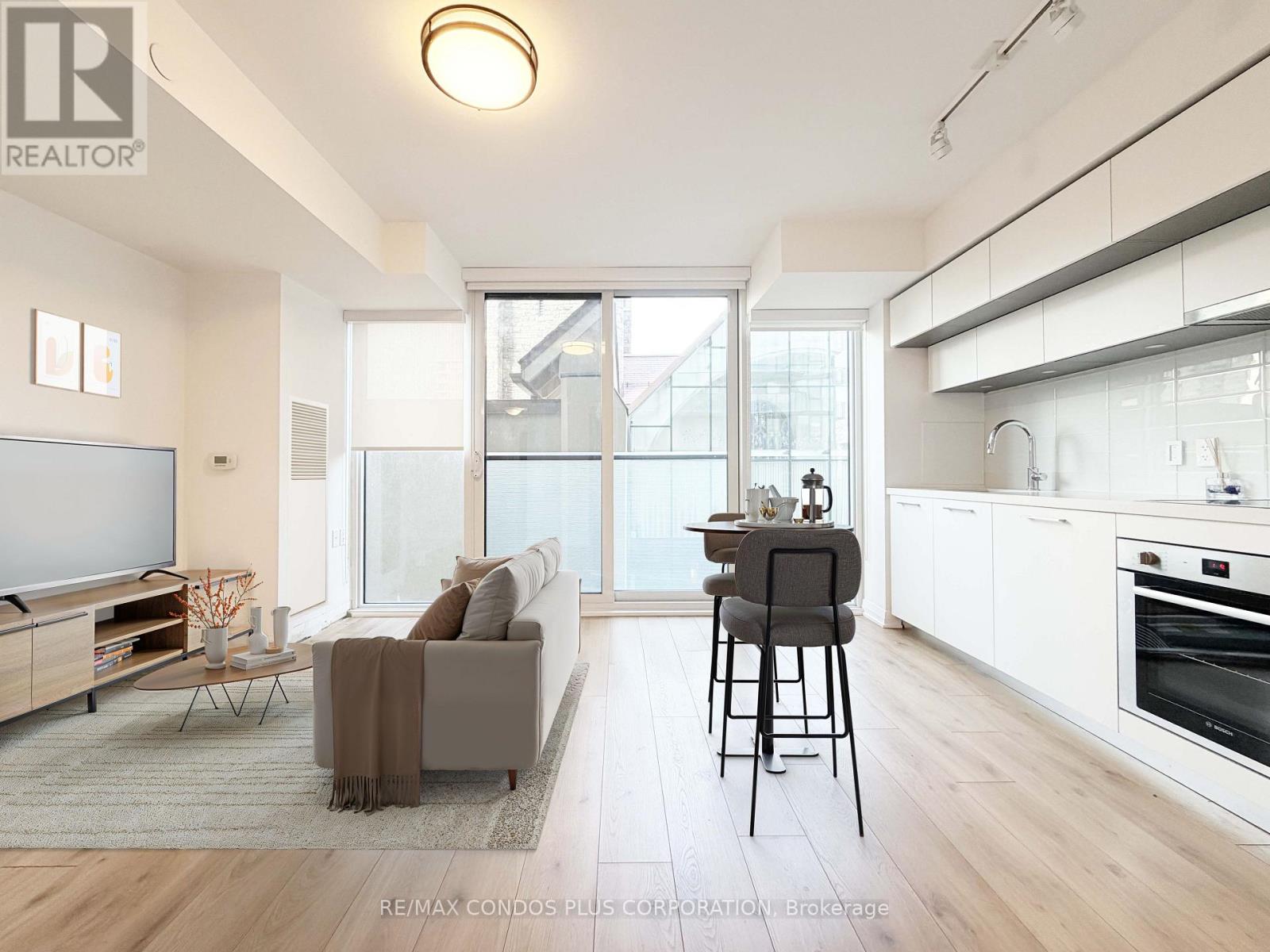 306 - 99 Foxbar Road, Toronto, Ontario  M4V 0B2 - Photo 4 - C12901424