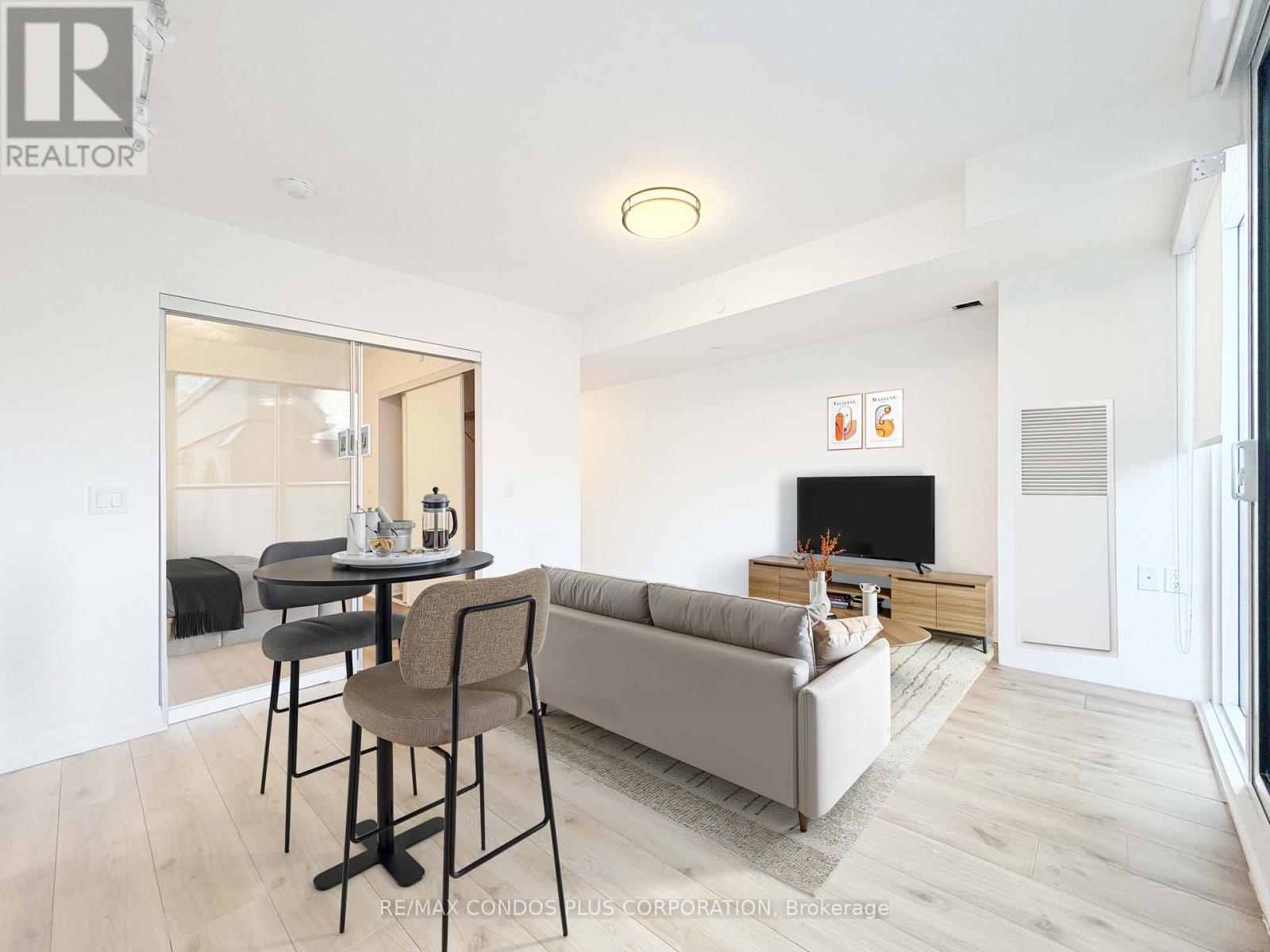 306 - 99 Foxbar Road, Toronto, Ontario  M4V 0B2 - Photo 6 - C12901424