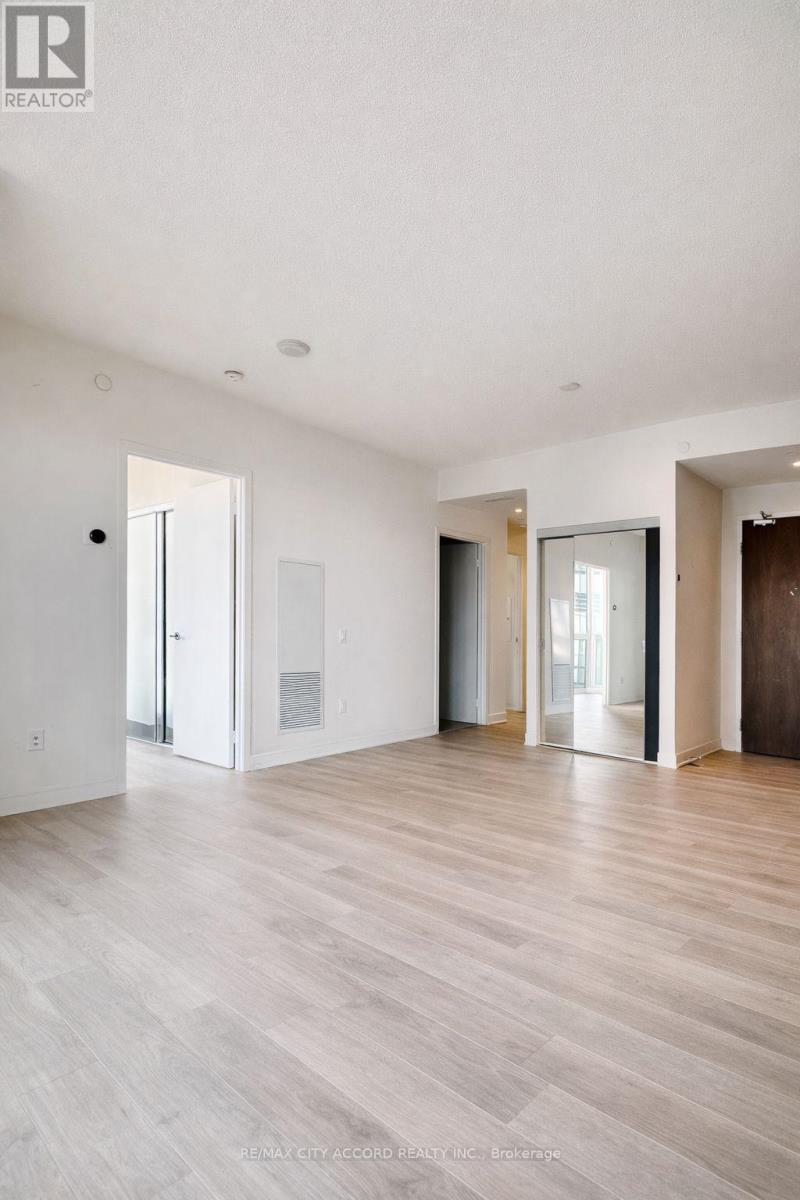 703 - 90 Queens Wharf Road, Toronto (Waterfront Communities), Ontario  M5V 0J4 - Photo 5 - C12901428