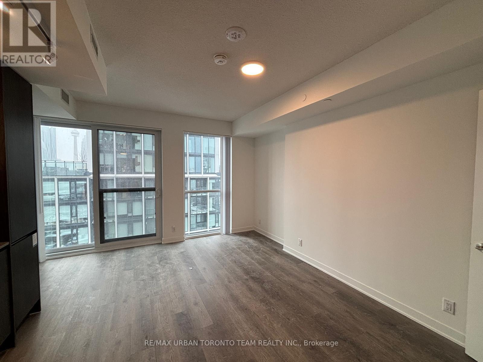 2711 - 180 Front Street E, Toronto, Ontario  M5A 0K9 - Photo 5 - C12901464