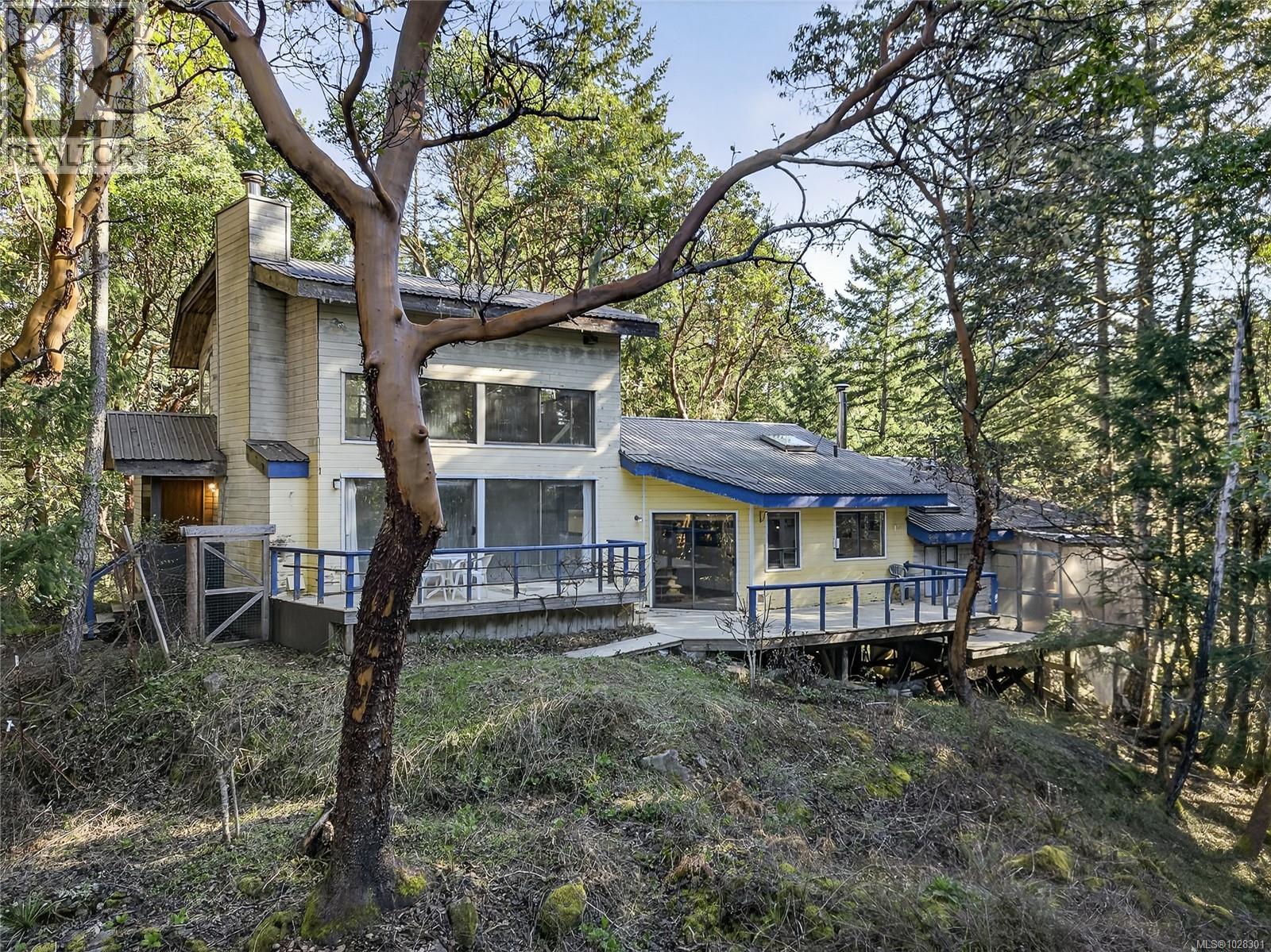 160 Sky Valley Rd, Salt Spring, British Columbia