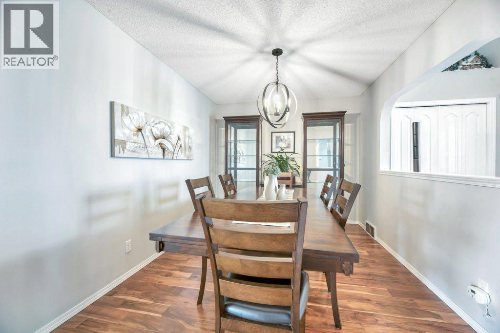 144 Springmere Close, Chestermere, Alberta  T1X 1J9 - Photo 7 - A2293499