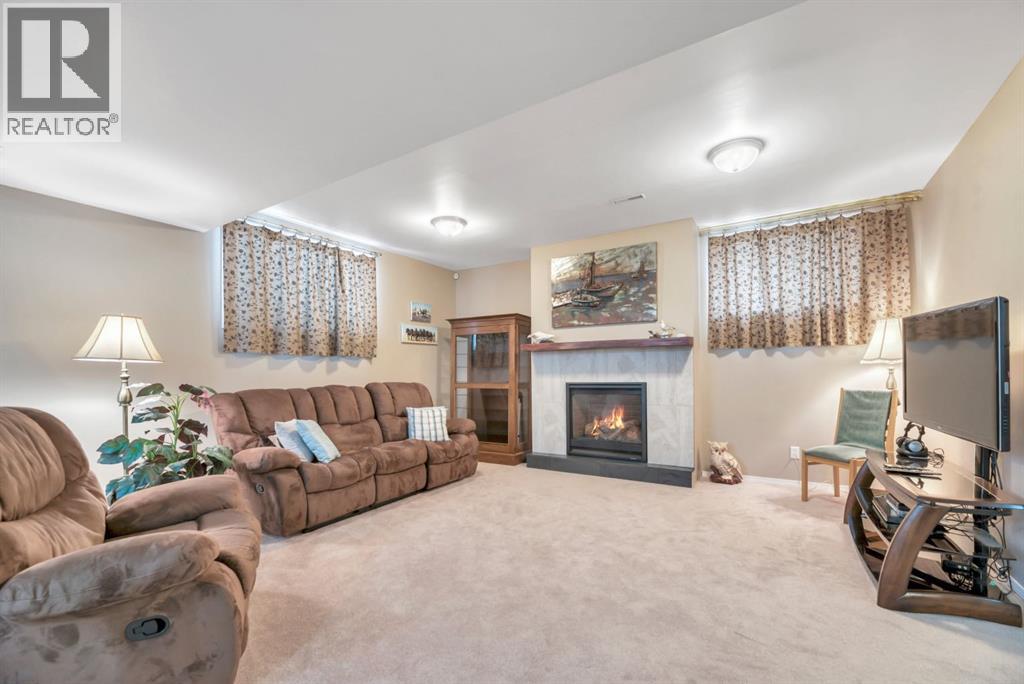 144 Springmere Close, Chestermere, Alberta  T1X 1J9 - Photo 48 - A2293499