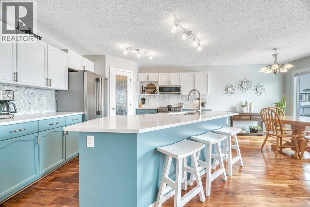 144 Springmere Close, Chestermere, Alberta  T1X 1J9 - Photo 12 - A2293499