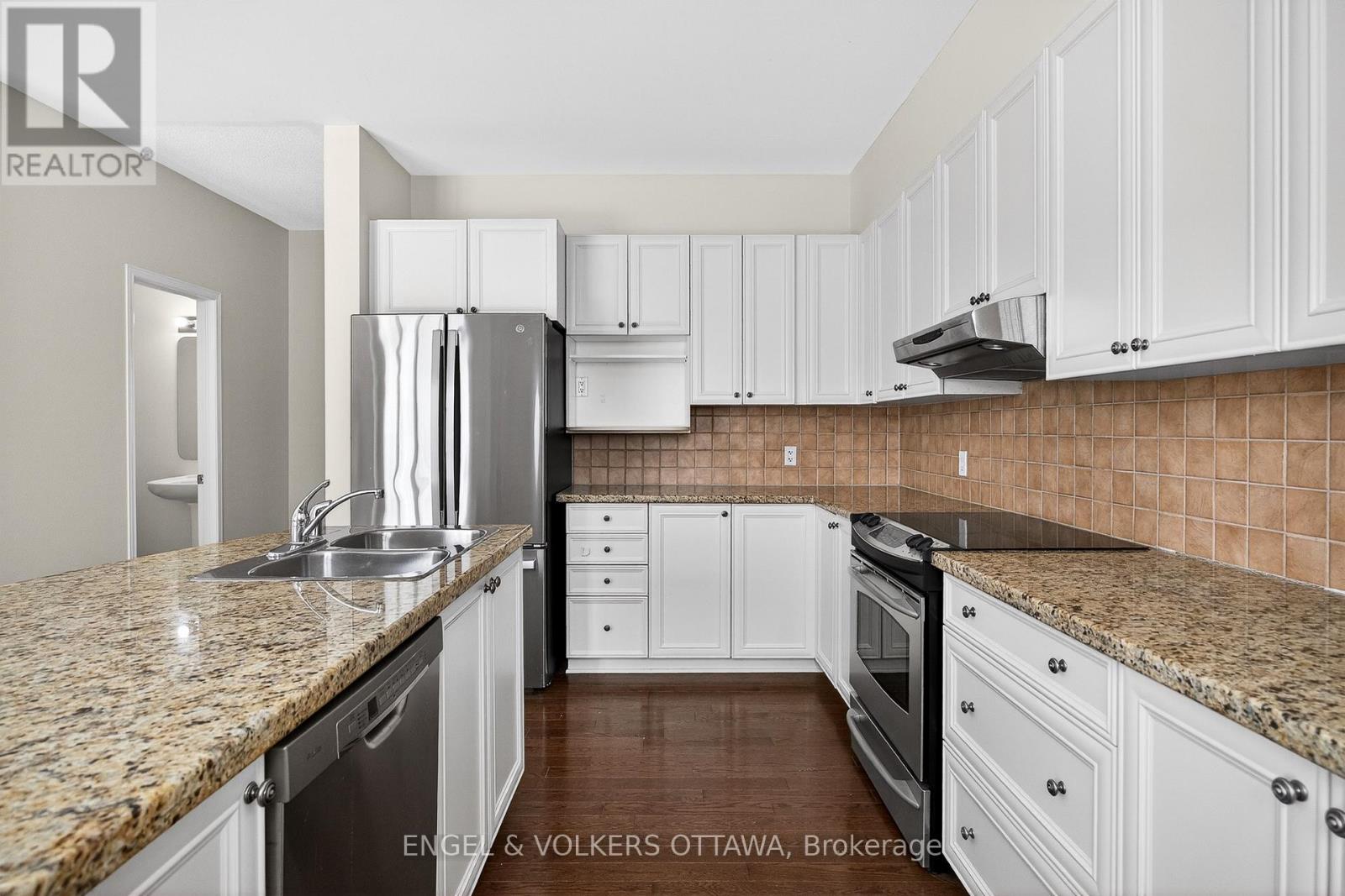 180 Lanark Avenue, Ottawa, Ontario  K1Z 1E5 - Photo 20 - X12901420