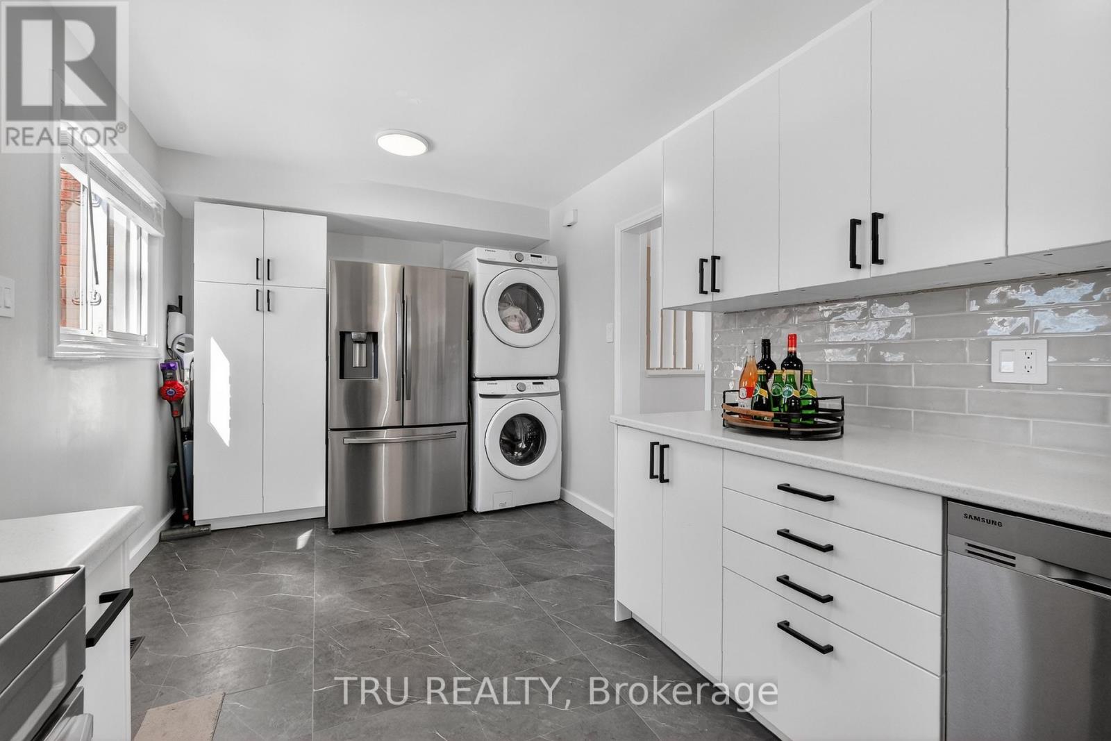 A - 2443 Sudbury Avenue, Ottawa, Ontario  K2C 1L6 - Photo 17 - X12901454