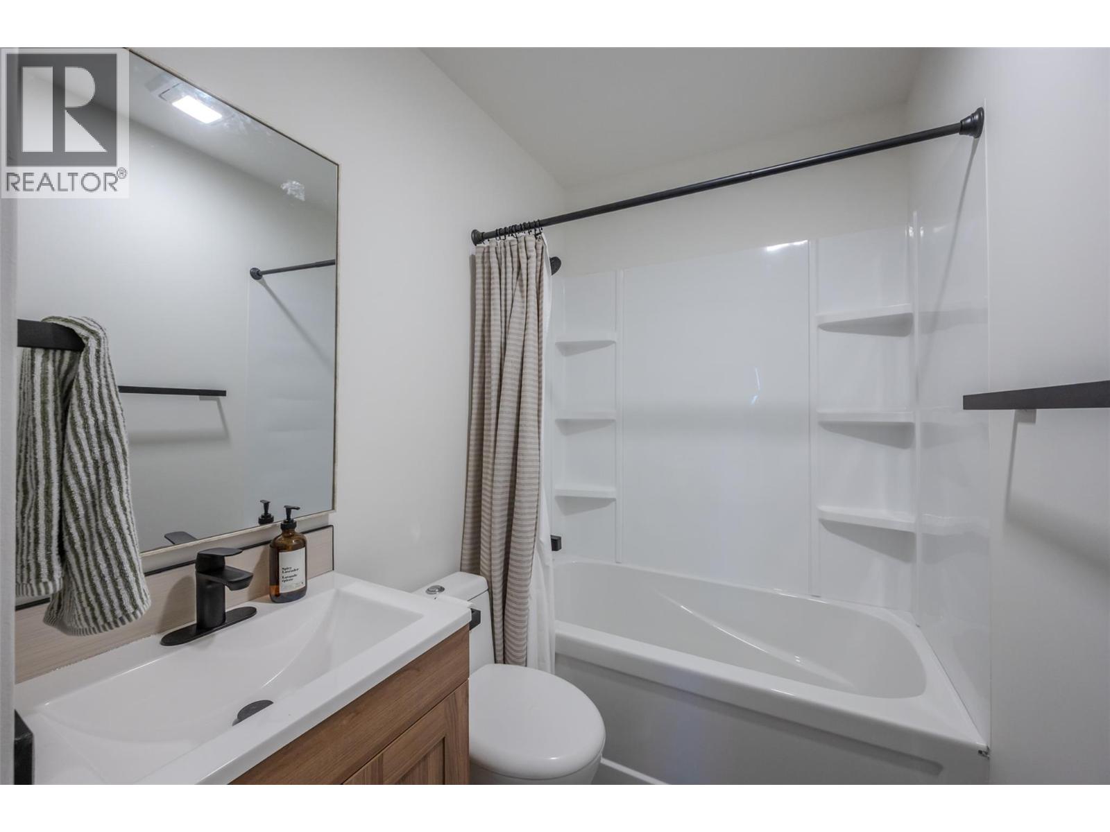 6470 Hollow Street, Oliver, British Columbia  V0H 1T0 - Photo 26 - 10374175