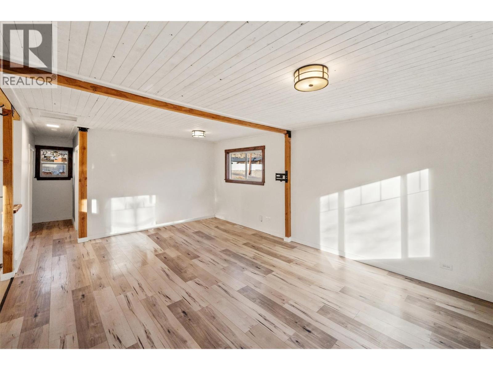 6470 Hollow Street, Oliver, British Columbia  V0H 1T0 - Photo 14 - 10374175