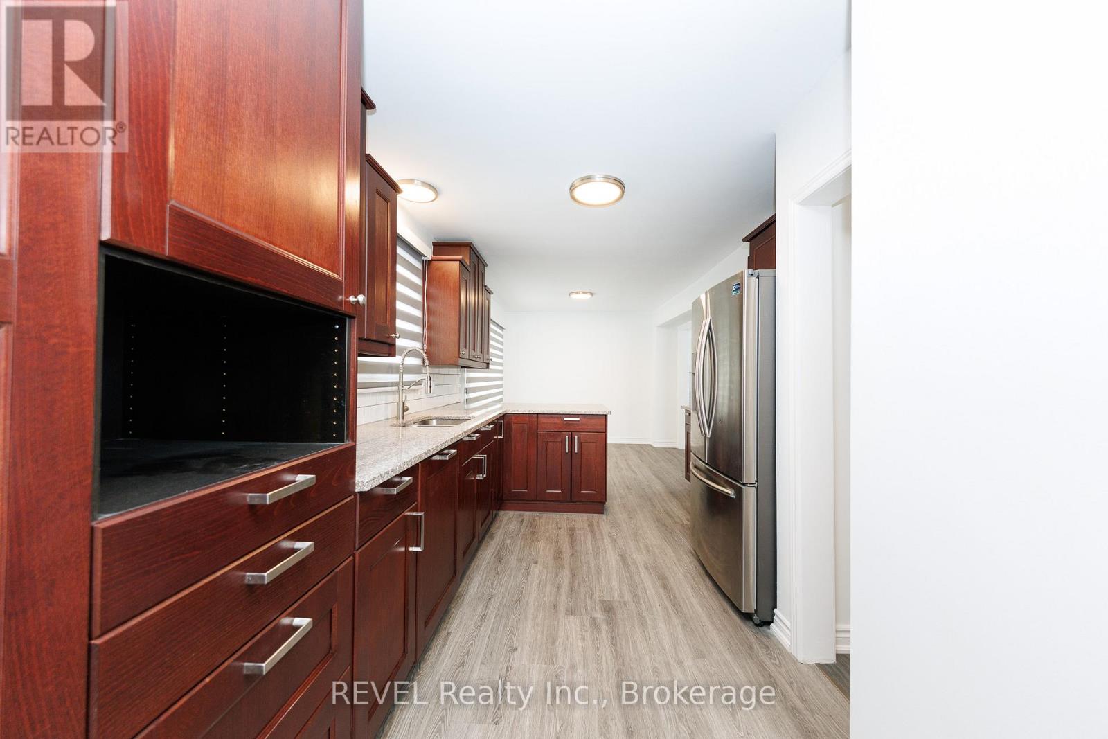 19 Claremount Circle N, Welland, Ontario  L3C 2P4 - Photo 17 - X12901304