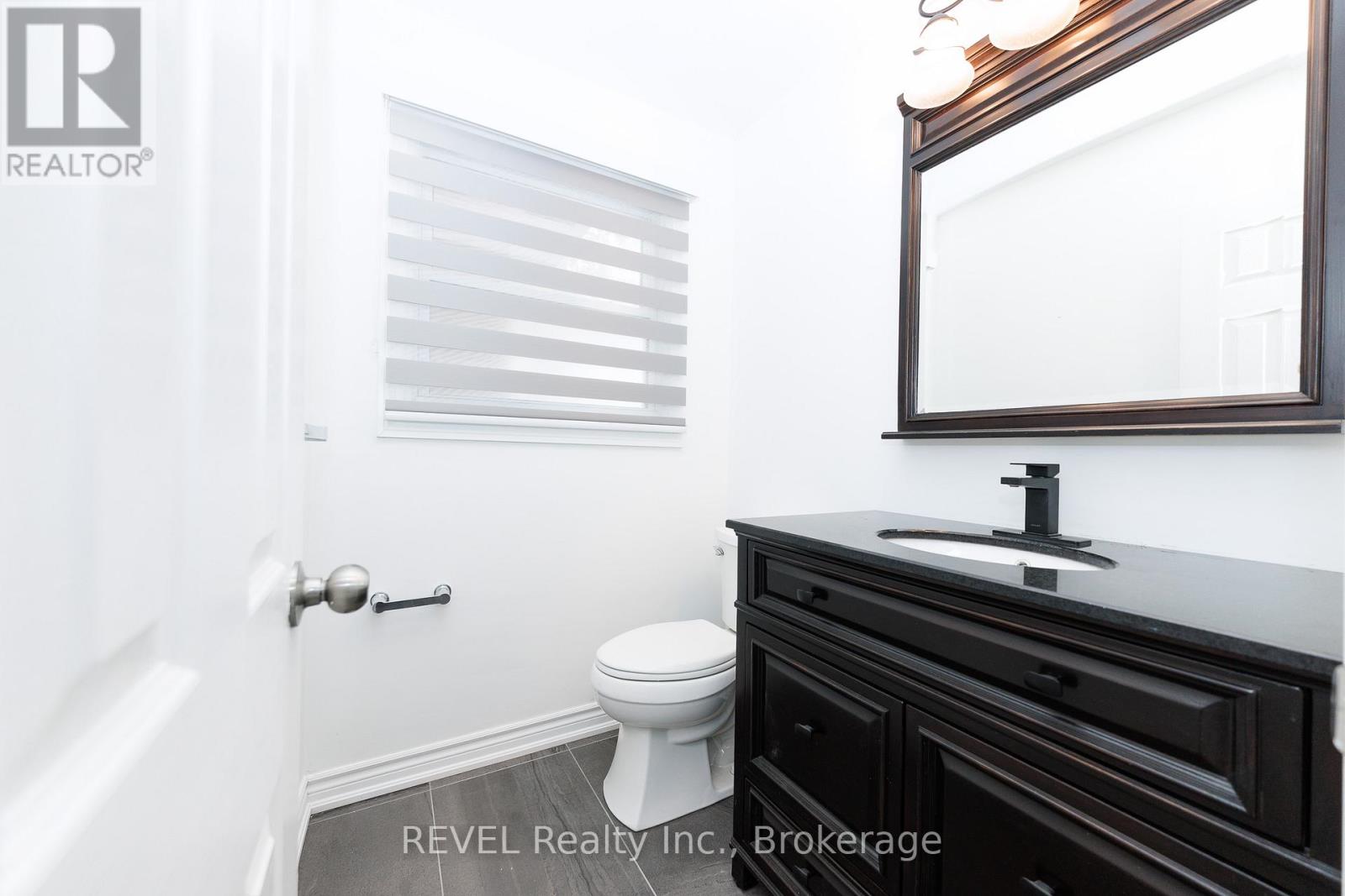 19 Claremount Circle N, Welland, Ontario  L3C 2P4 - Photo 18 - X12901304