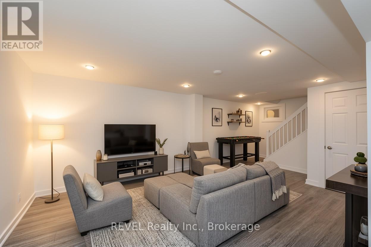 19 Claremount Circle N, Welland, Ontario  L3C 2P4 - Photo 33 - X12901304