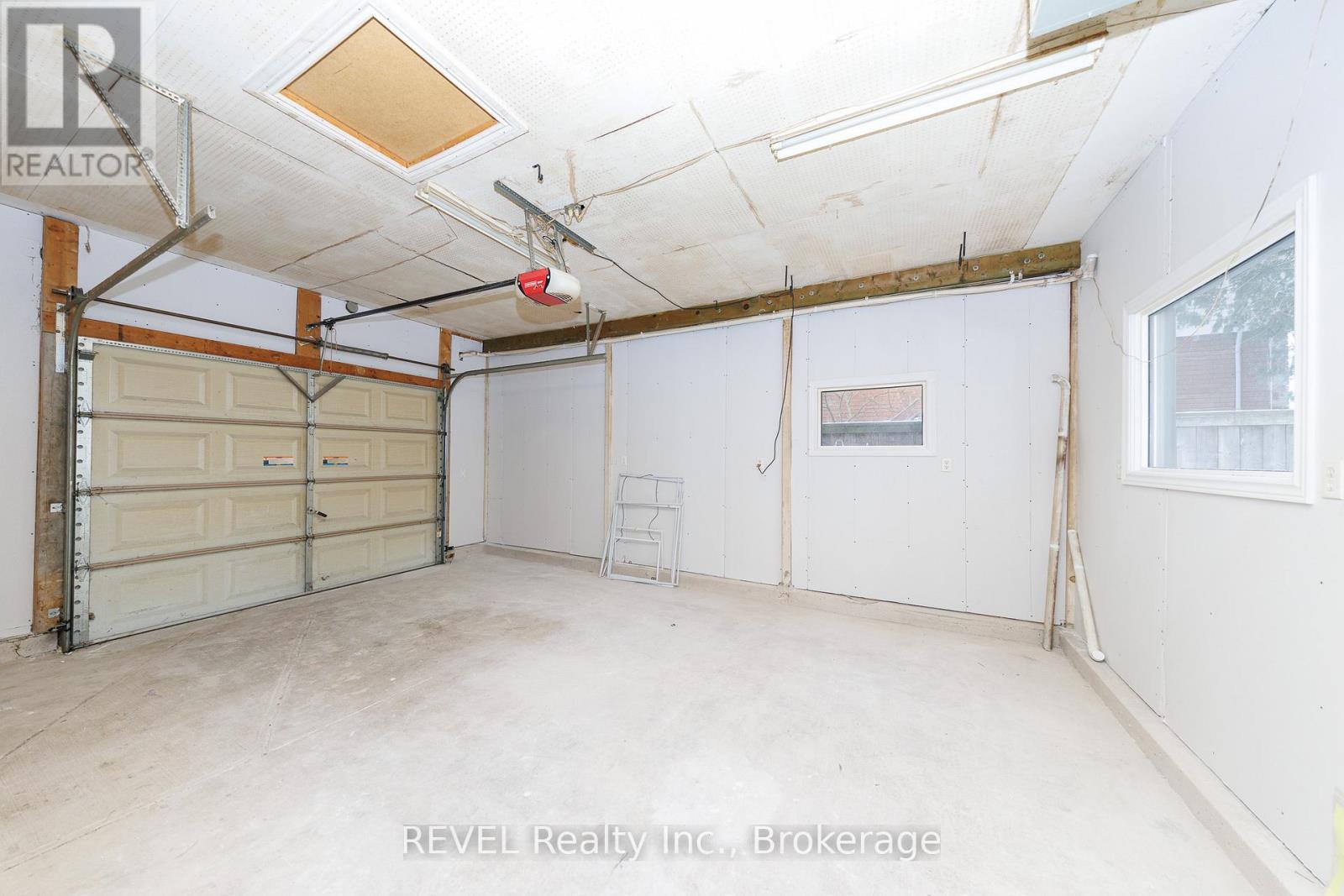 19 Claremount Circle N, Welland, Ontario  L3C 2P4 - Photo 46 - X12901304