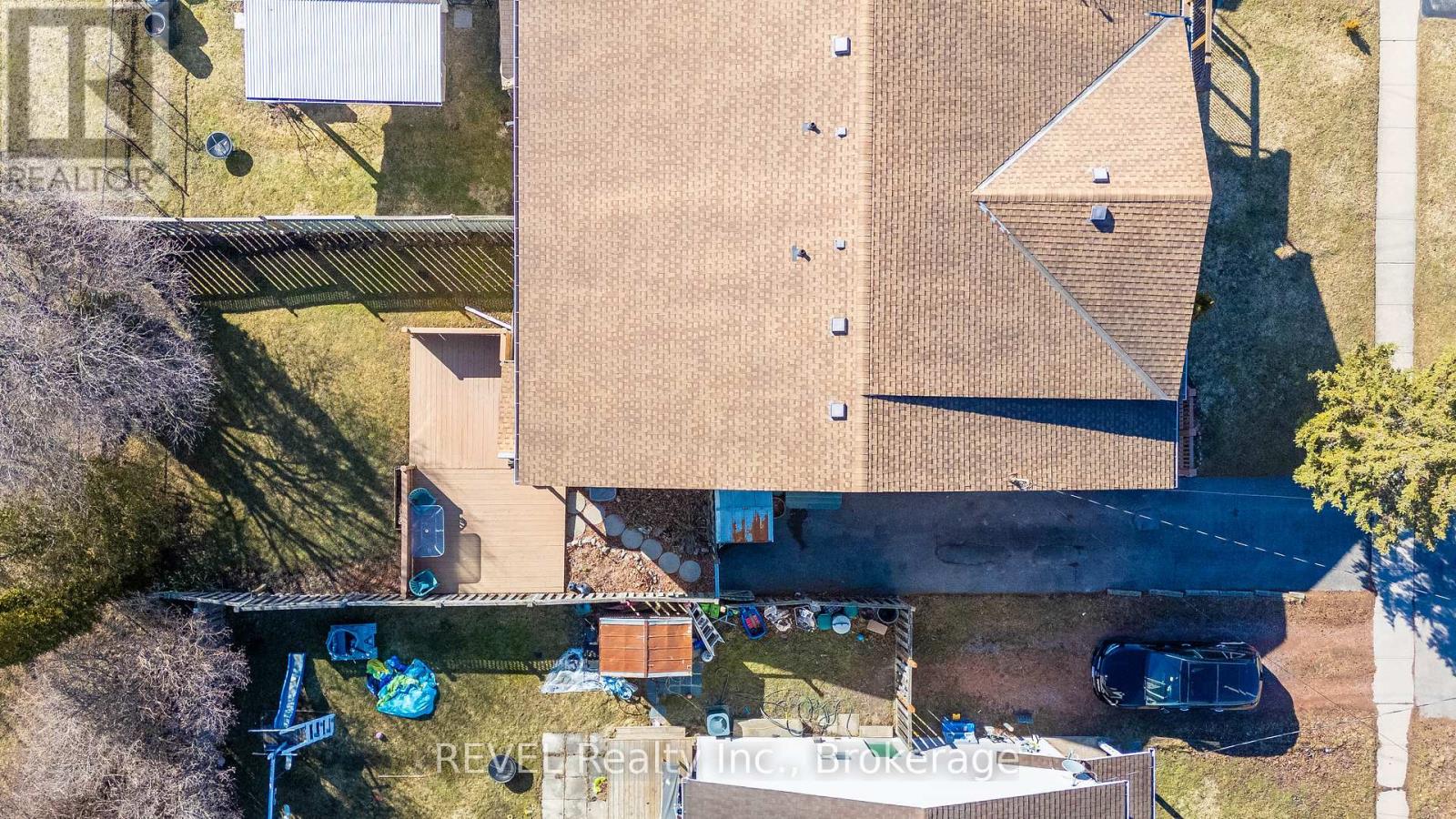 113 Commercial Street, Welland, Ontario  L3B 5Z1 - Photo 2 - X12901416