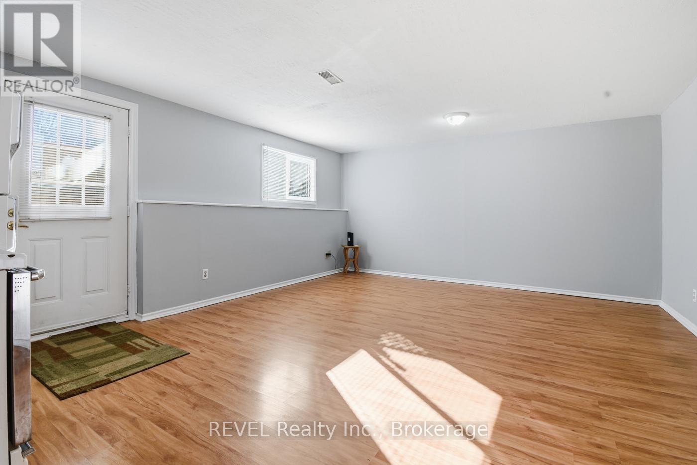 113 Commercial Street, Welland, Ontario  L3B 5Z1 - Photo 20 - X12901416