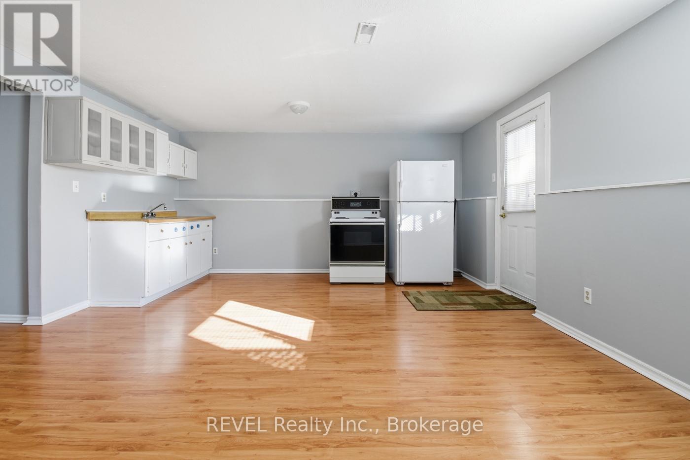 113 Commercial Street, Welland, Ontario  L3B 5Z1 - Photo 22 - X12901416