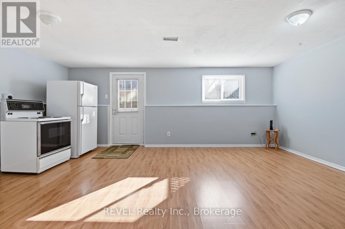 113 Commercial Street, Welland, Ontario  L3B 5Z1 - Photo 23 - X12901416