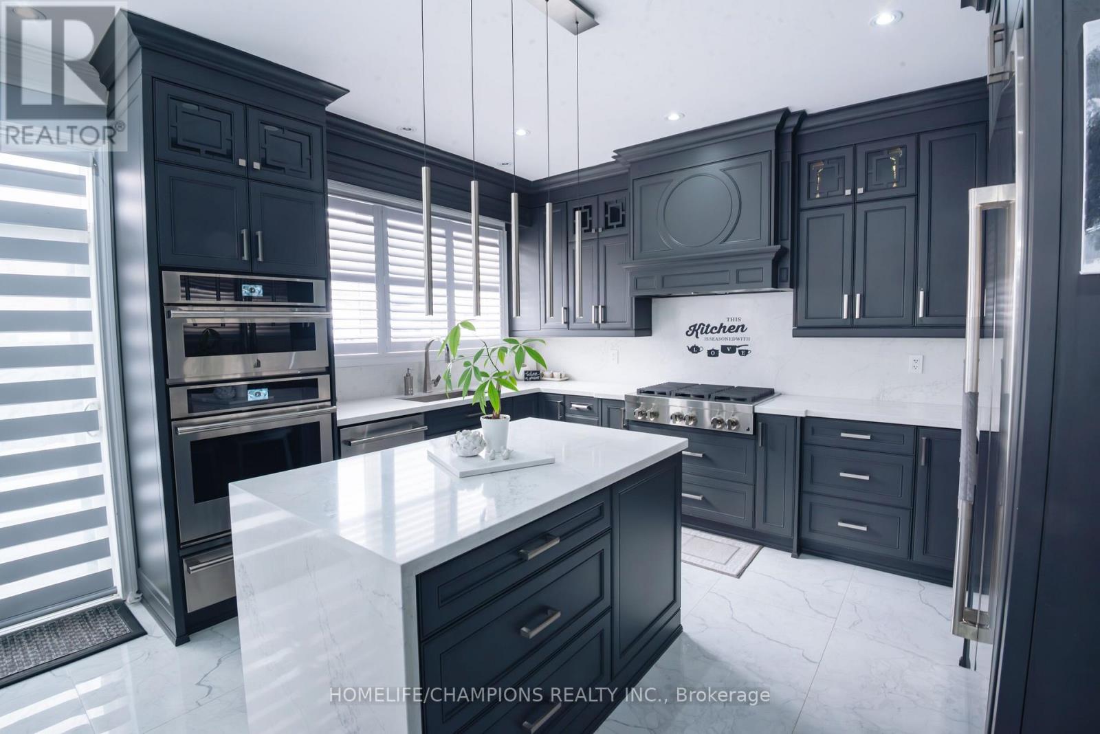 105 BRAITH CRESCENT, Whitchurch-Stouffville, Ontario