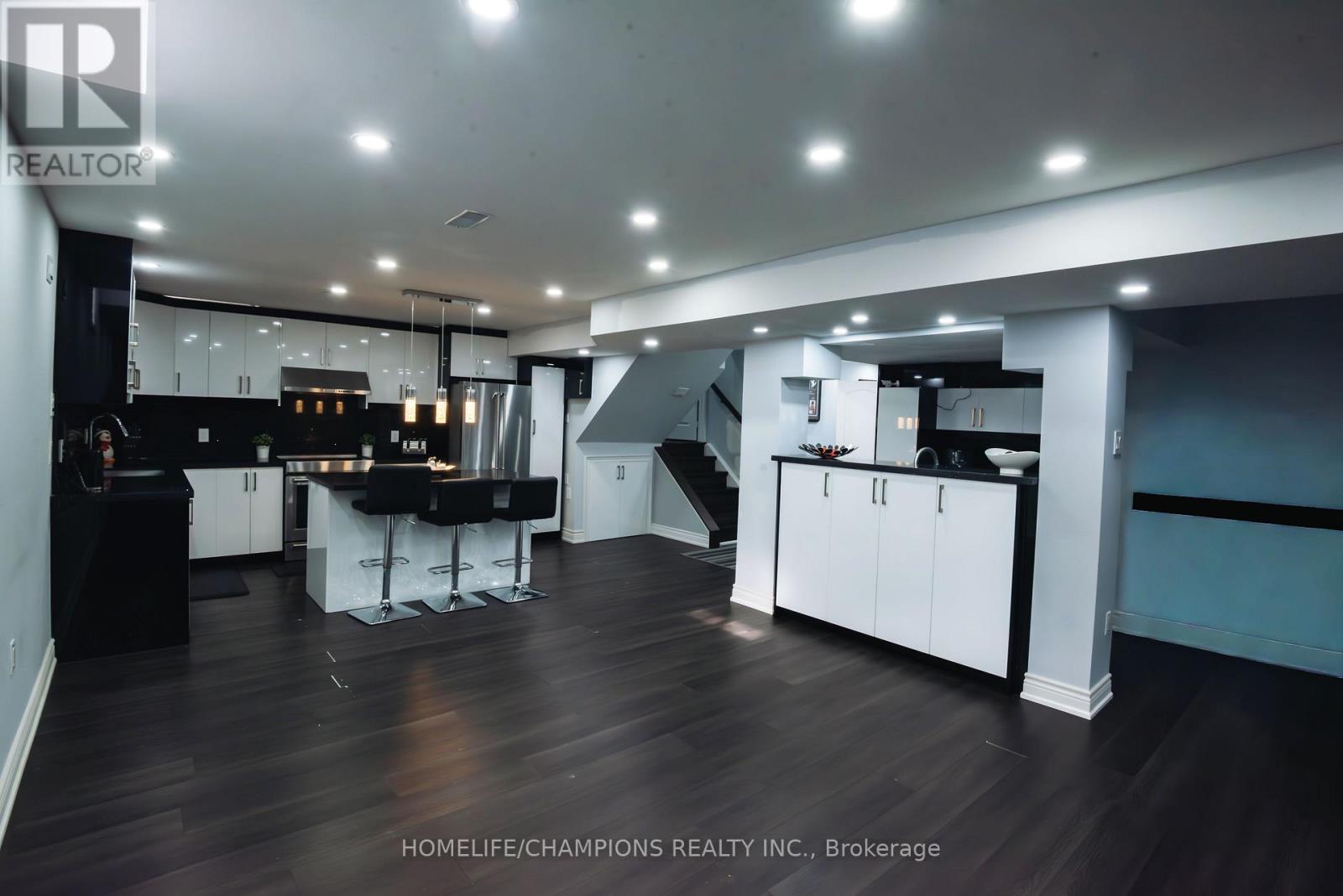 105 Braith Crescent, Whitchurch-Stouffville, Ontario  L4A 0B9 - Photo 11 - N12901372