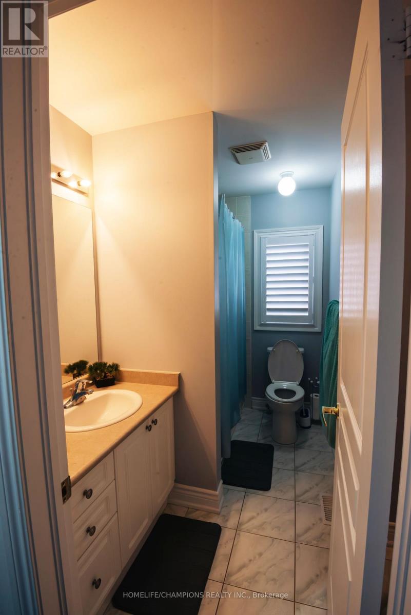 105 Braith Crescent, Whitchurch-Stouffville, Ontario  L4A 0B9 - Photo 16 - N12901372