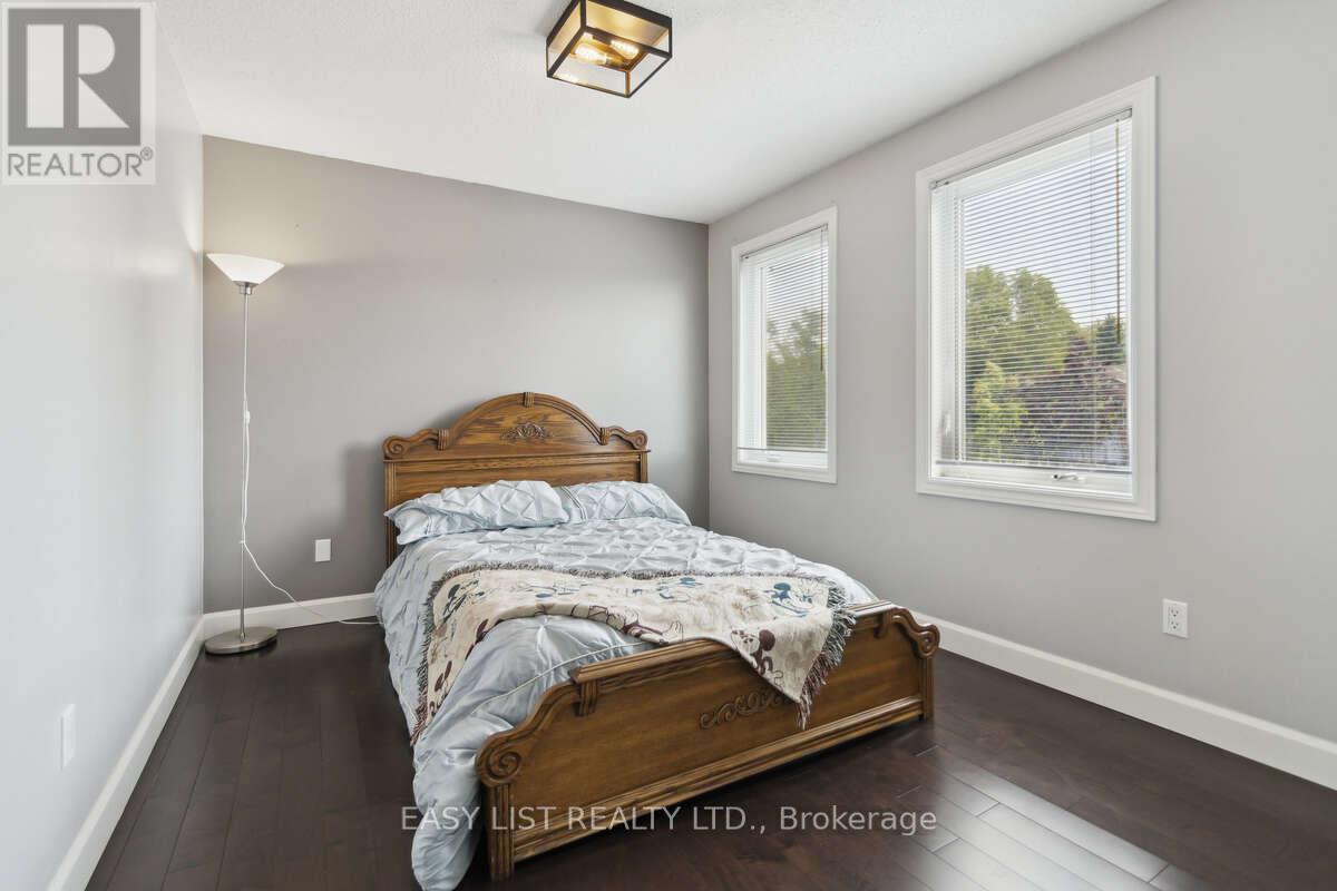 31 Bloomfield Trail, Richmond Hill, Ontario  L4E 2J8 - Photo 22 - N12901408