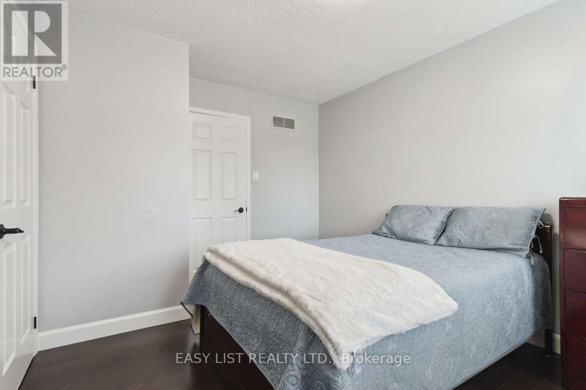 31 Bloomfield Trail, Richmond Hill, Ontario  L4E 2J8 - Photo 24 - N12901408