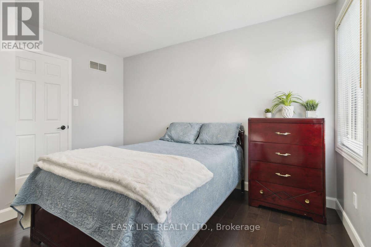 31 Bloomfield Trail, Richmond Hill, Ontario  L4E 2J8 - Photo 25 - N12901408