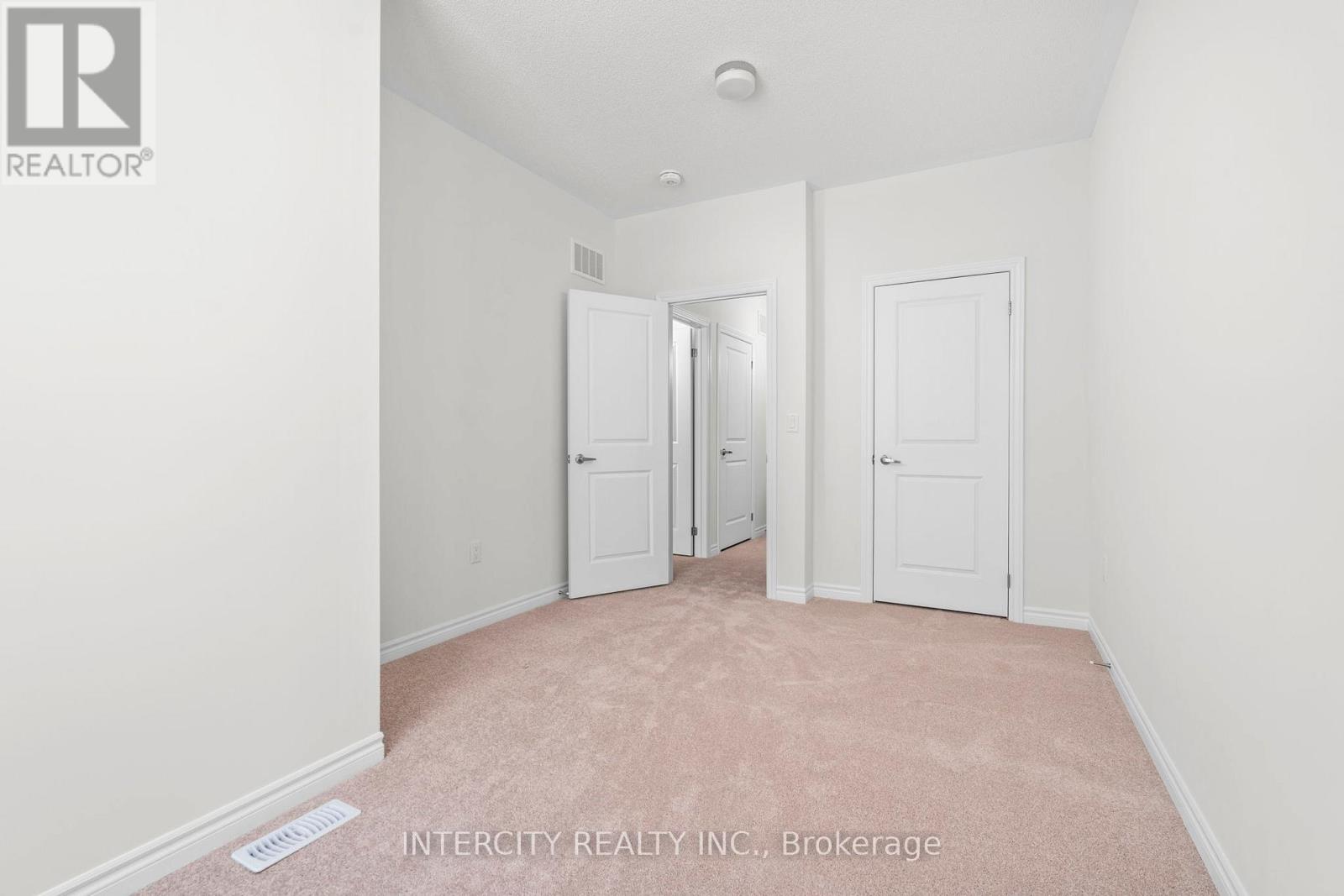 76 Tipp Drive, Richmond Hill, Ontario  L4E 1J3 - Photo 11 - N12901480