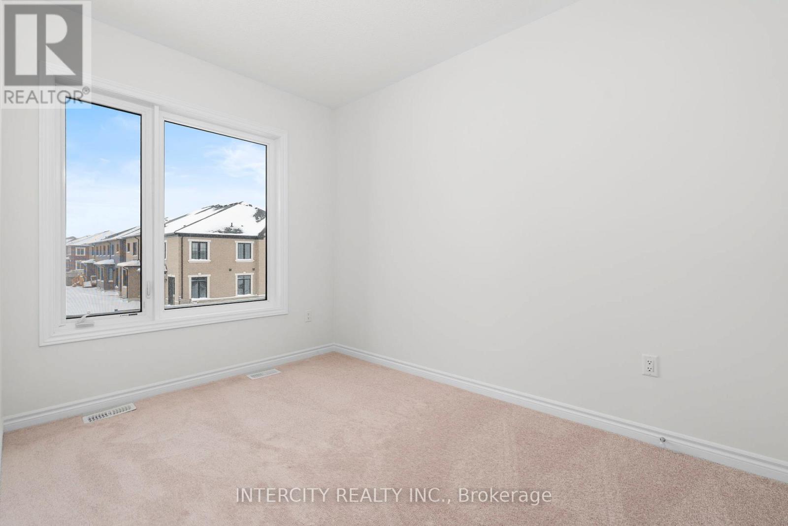 76 Tipp Drive, Richmond Hill, Ontario  L4E 1J3 - Photo 12 - N12901480