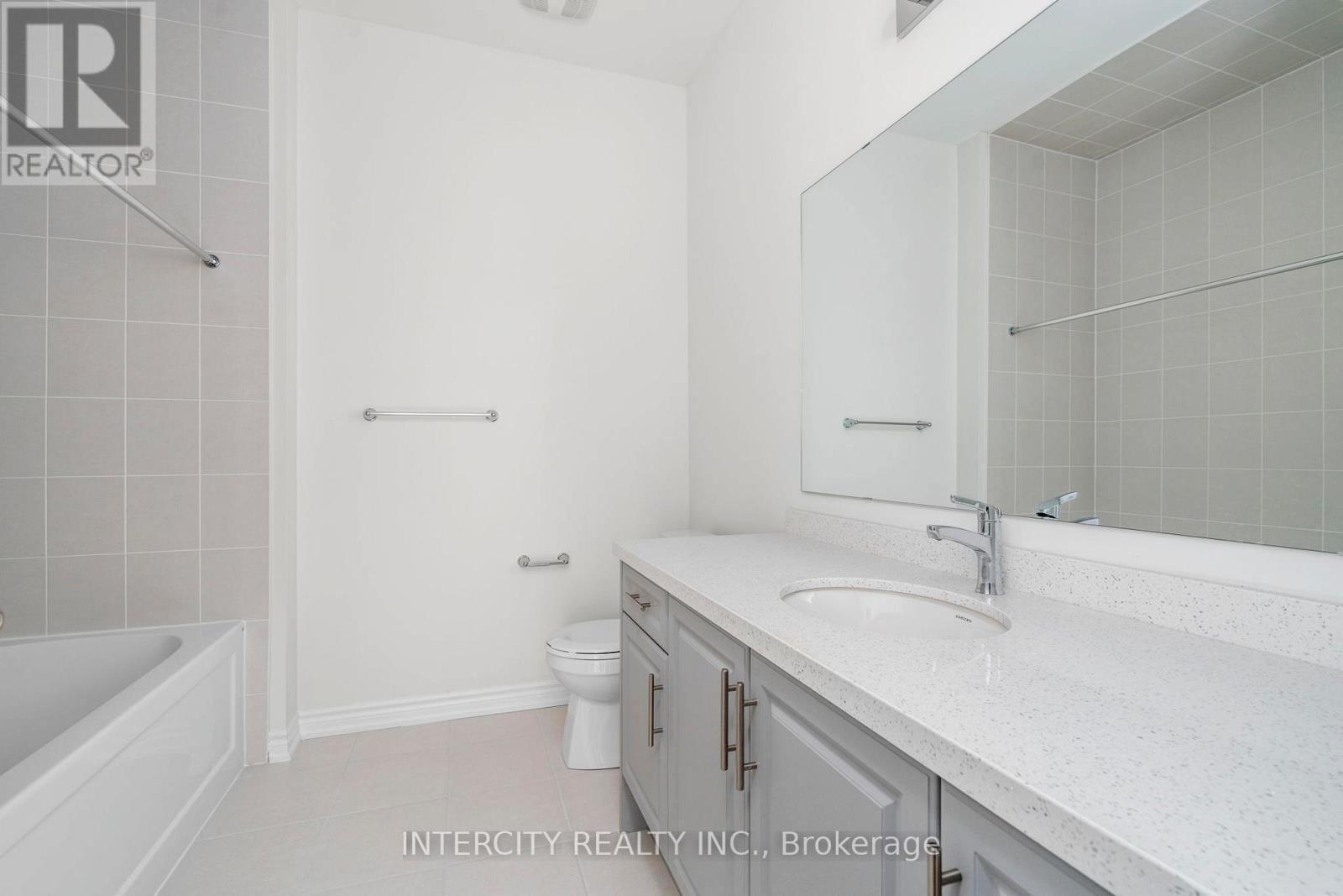 76 Tipp Drive, Richmond Hill, Ontario  L4E 1J3 - Photo 14 - N12901480