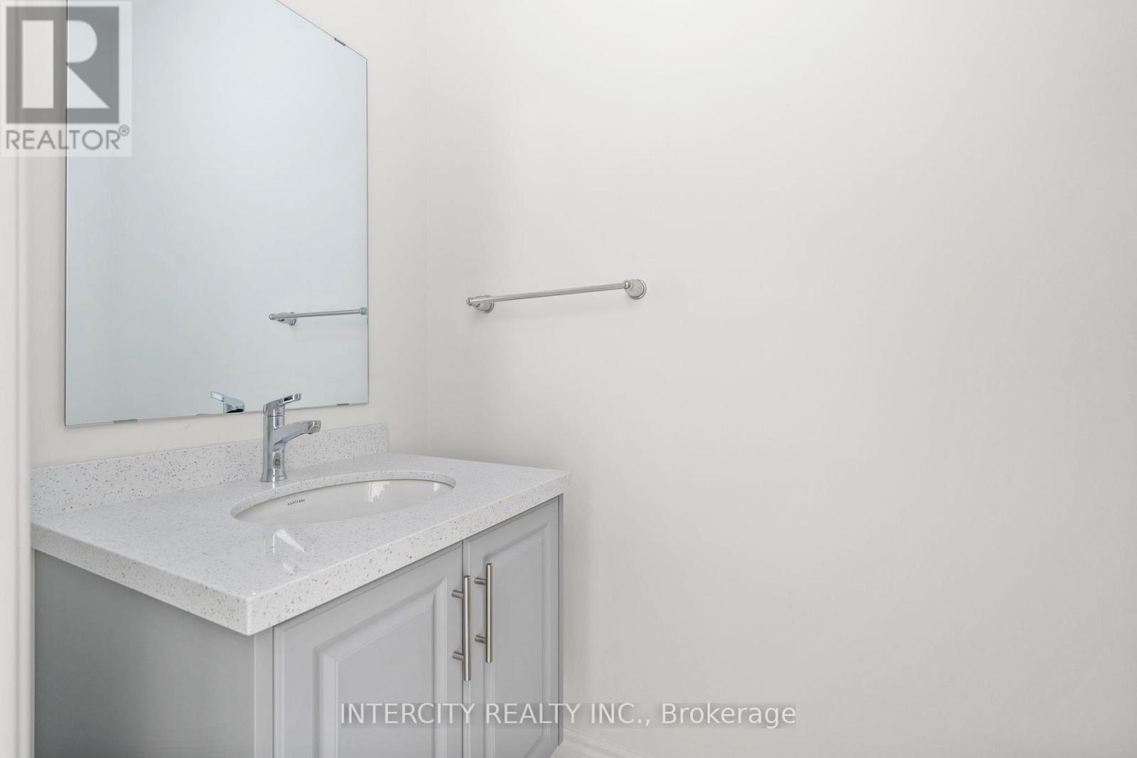 76 Tipp Drive, Richmond Hill, Ontario  L4E 1J3 - Photo 3 - N12901480