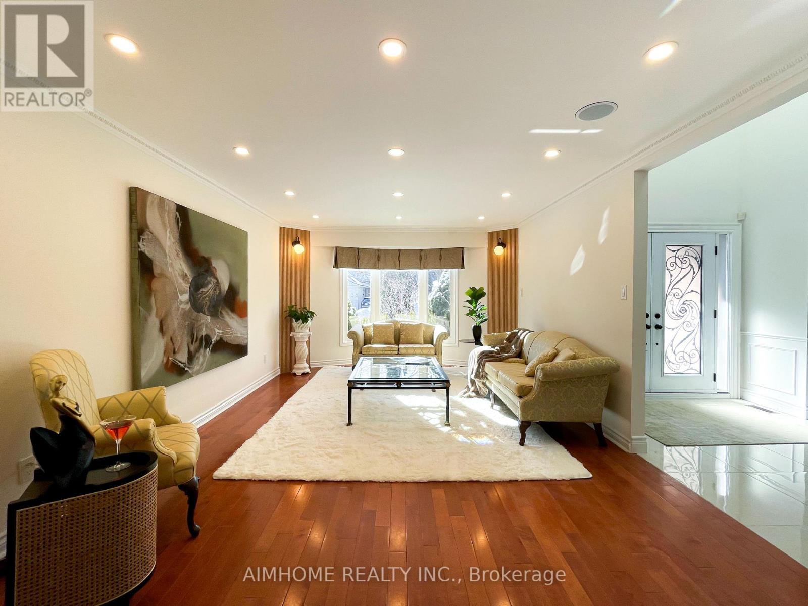 8 Cygnus Drive, Richmond Hill, Ontario  L4C 8P2 - Photo 6 - N12901484