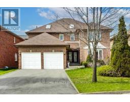 8 CYGNUS DRIVE, Richmond Hill, Ontario